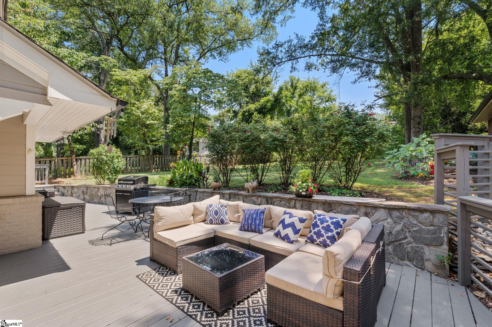 115 W Montclair Avenue