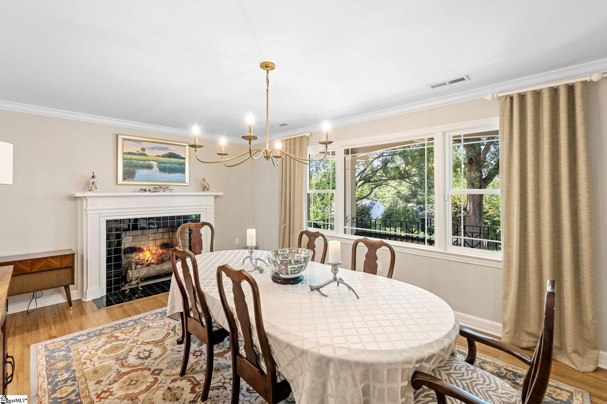 115 W Montclair Avenue