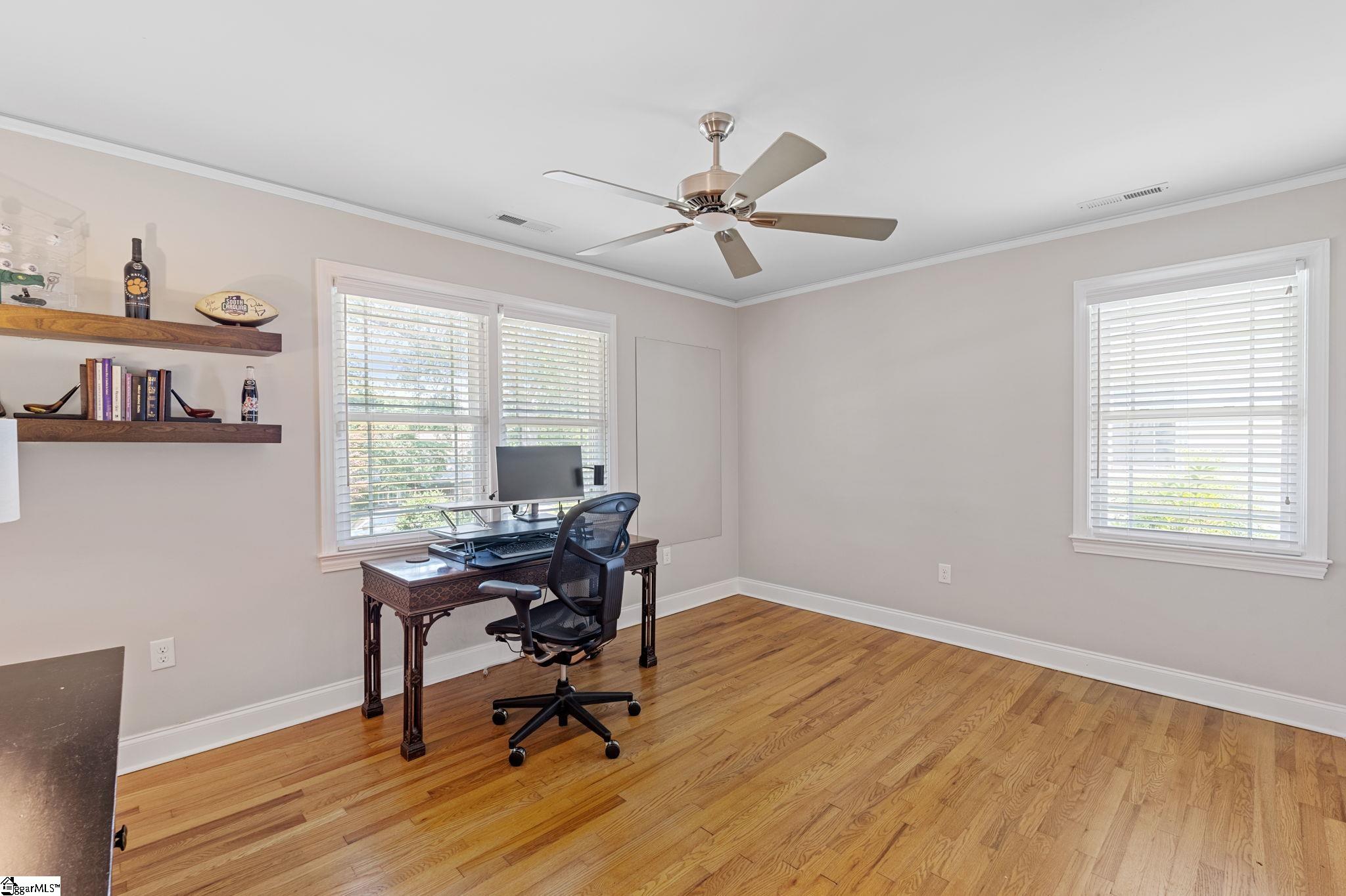 115 W Montclair Avenue