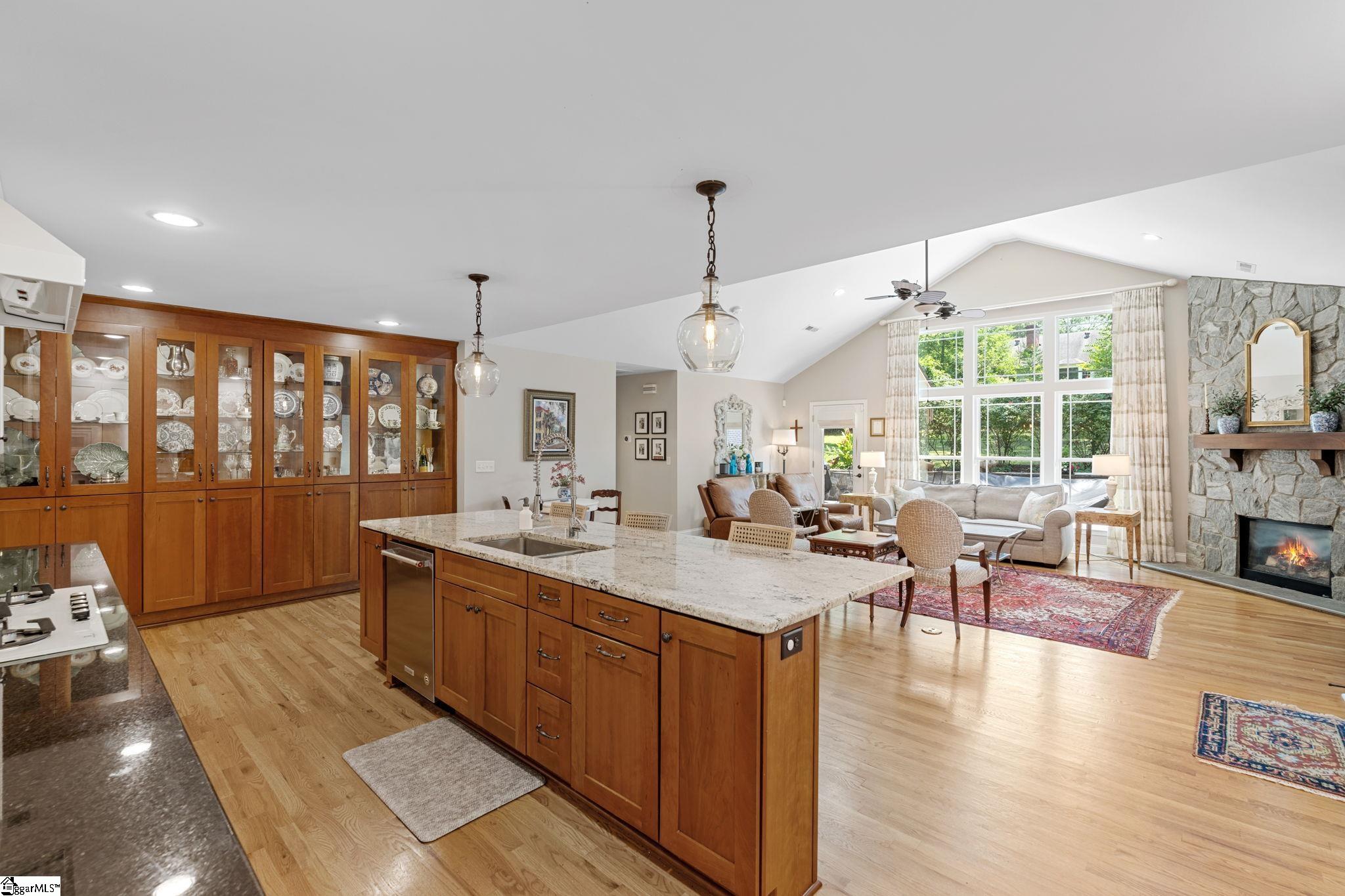 115 W Montclair Avenue