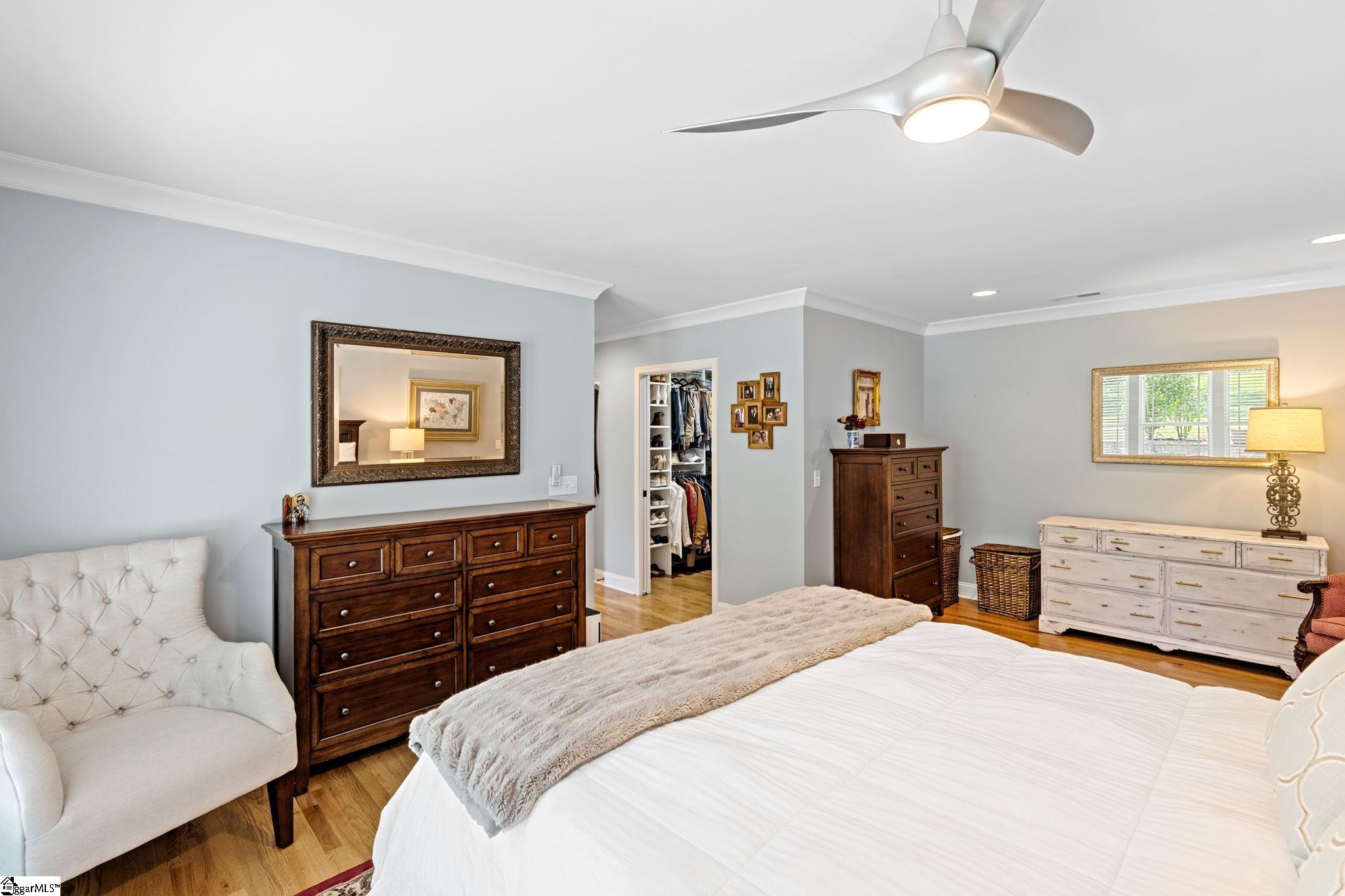 115 W Montclair Avenue