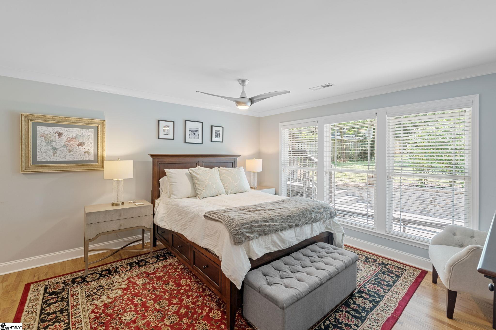 115 W Montclair Avenue