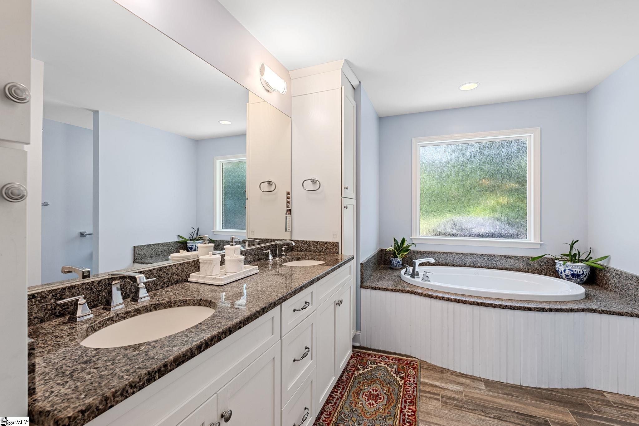115 W Montclair Avenue