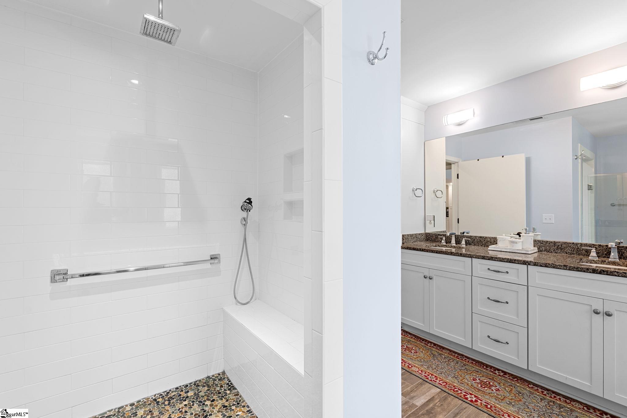 115 W Montclair Avenue