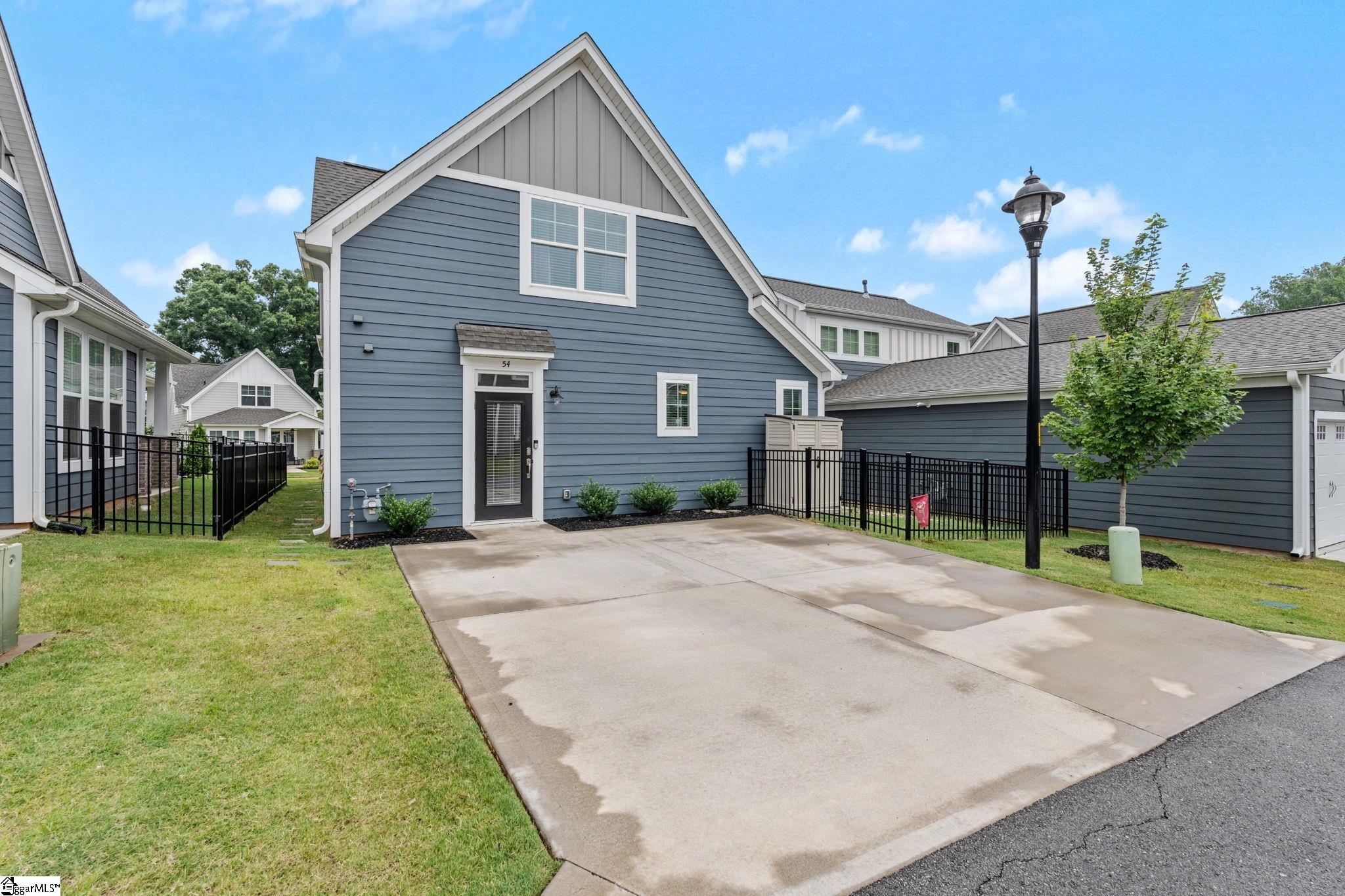 54 Cottage Knoll Circle