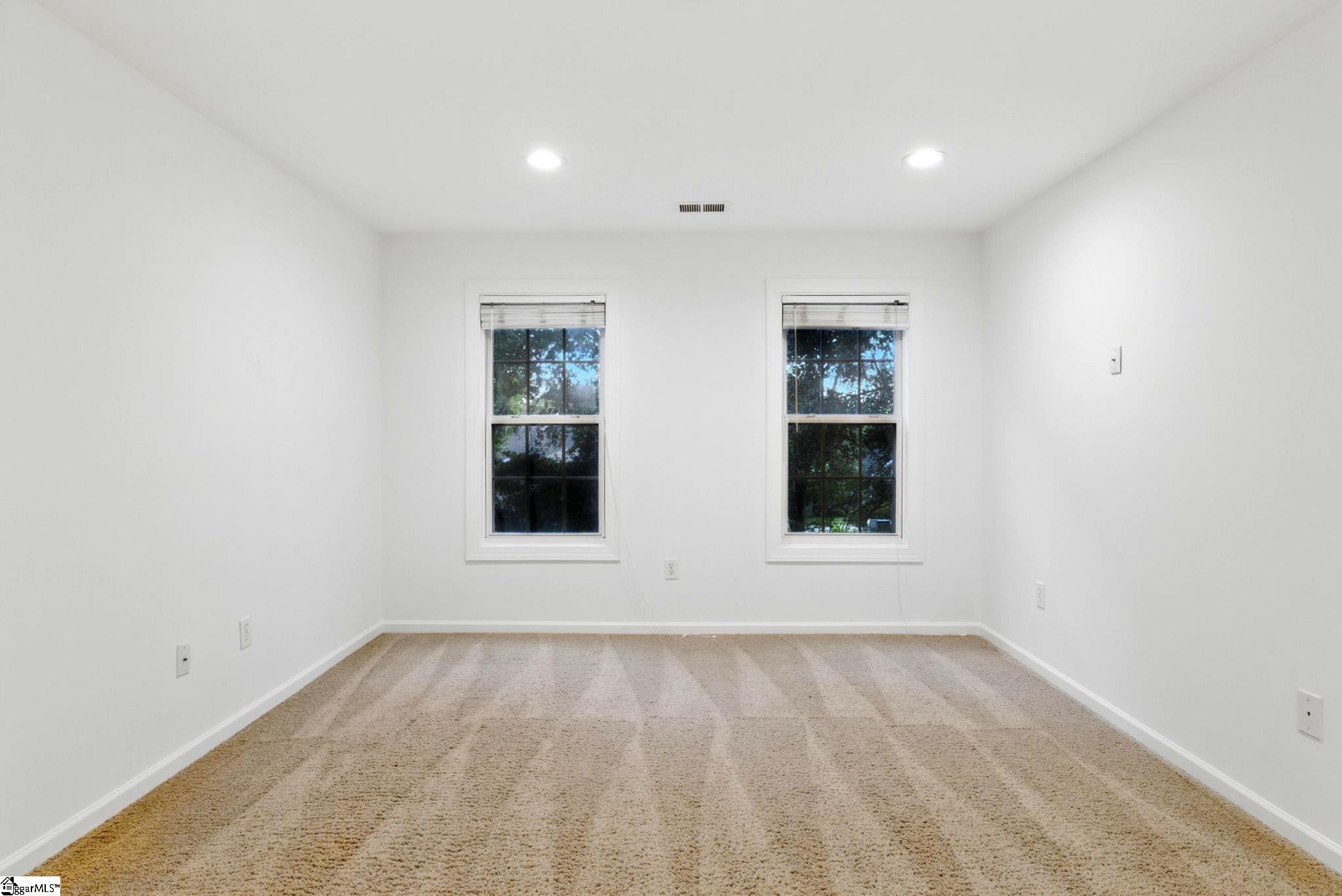 6 Gables Way