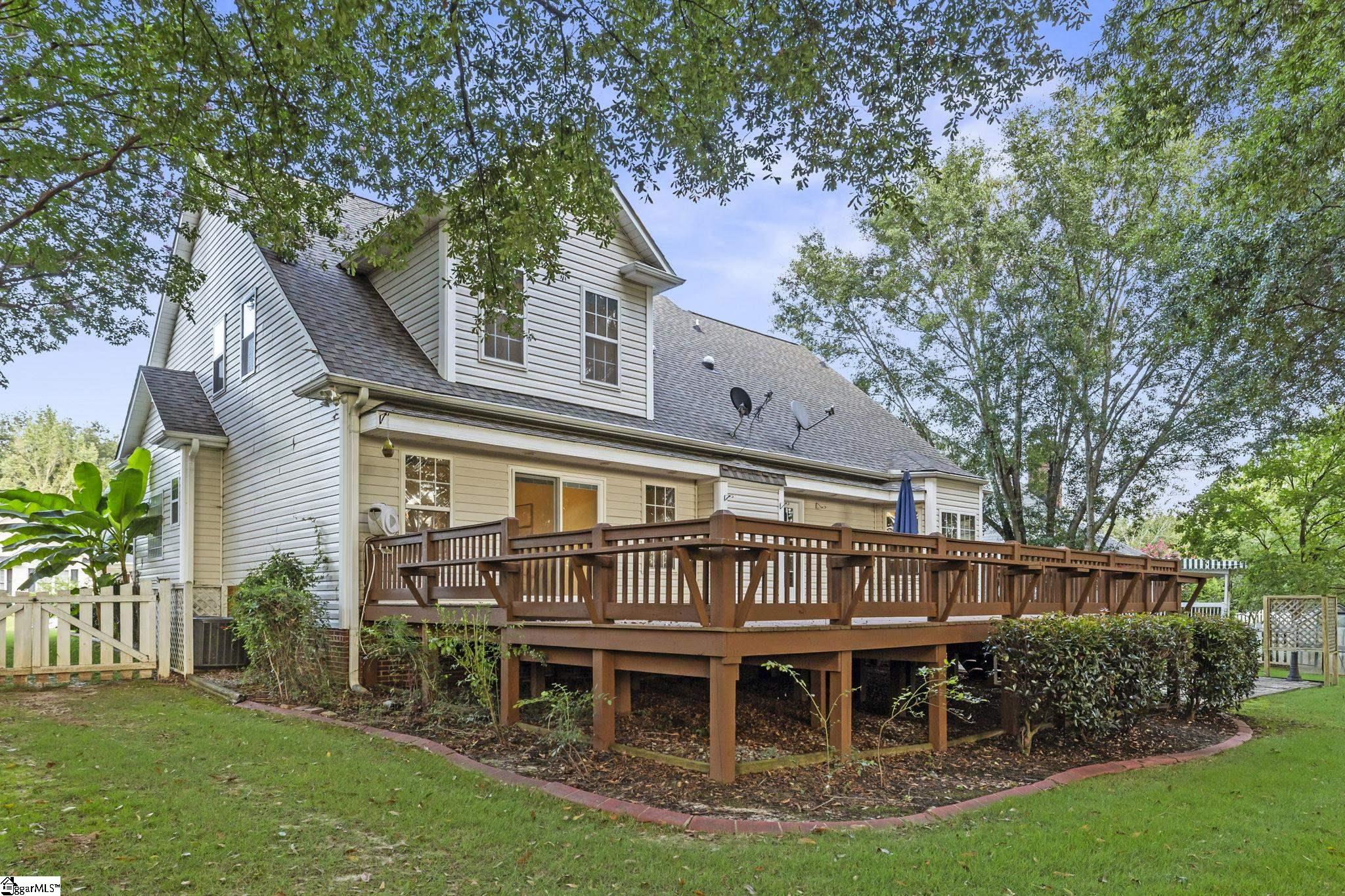 6 Gables Way