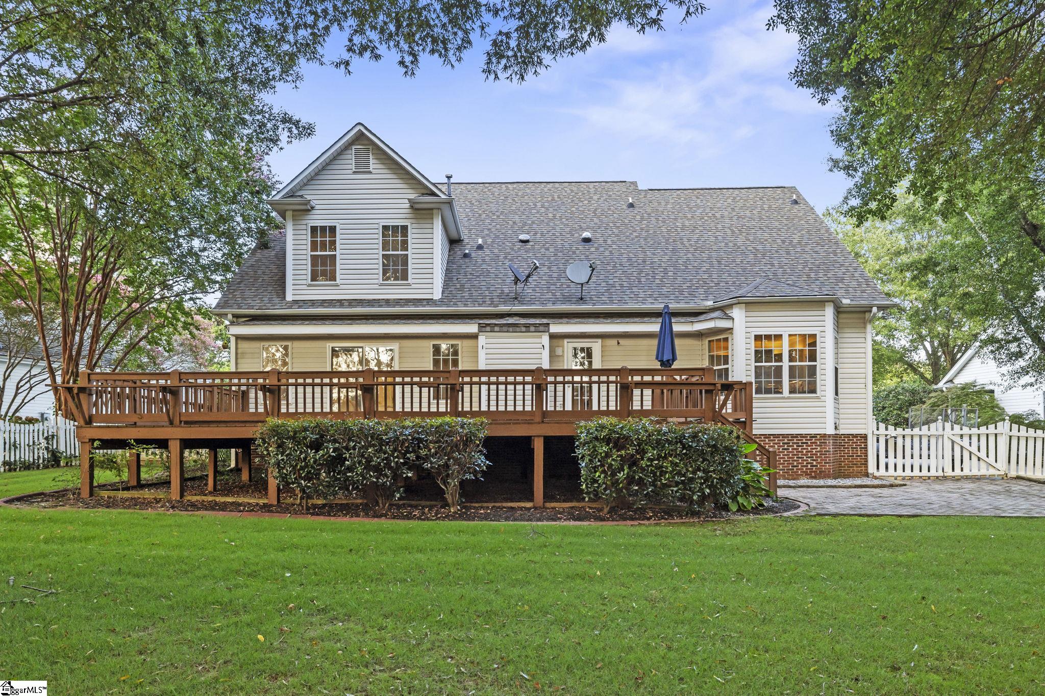6 Gables Way