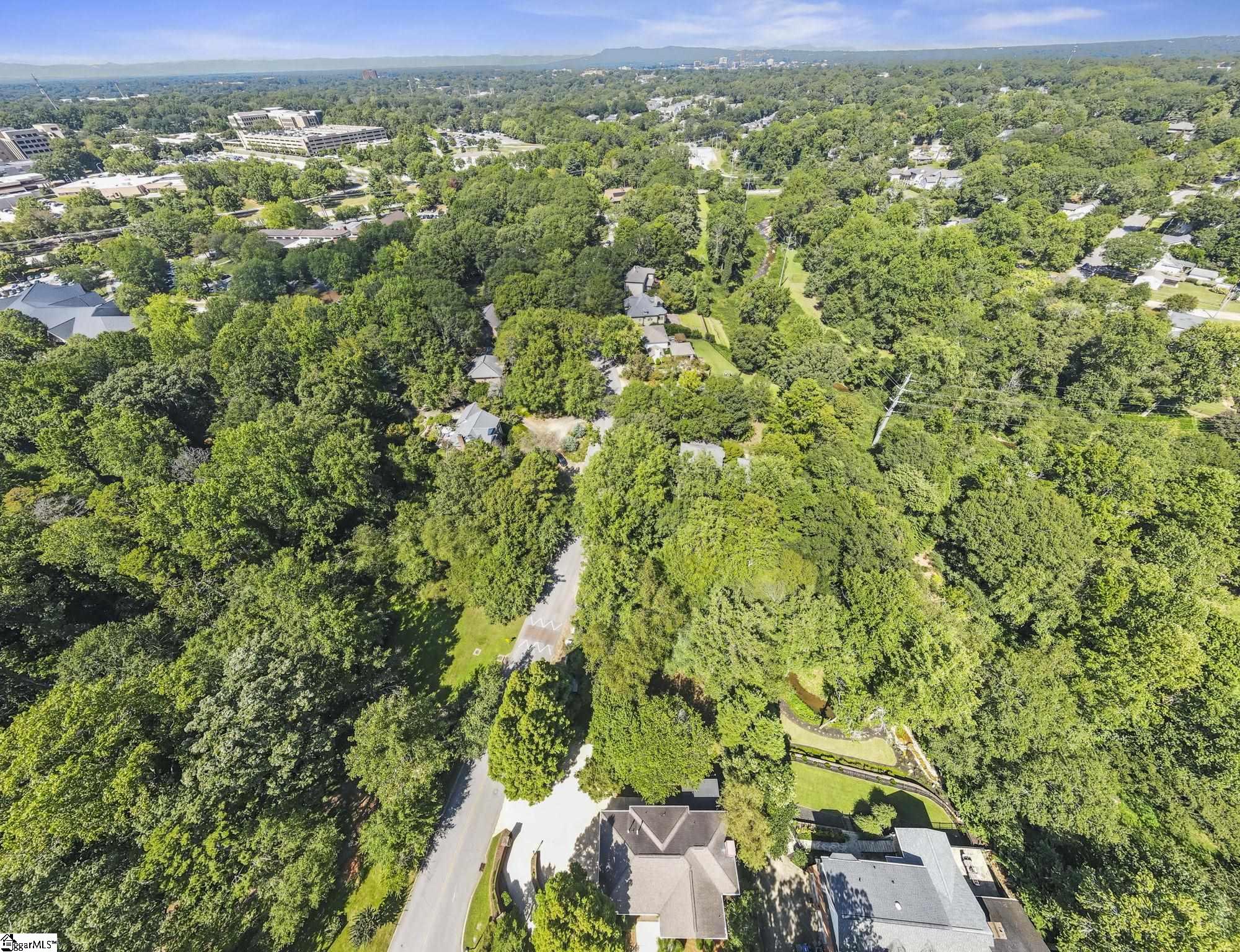 3 Club Forest Lane