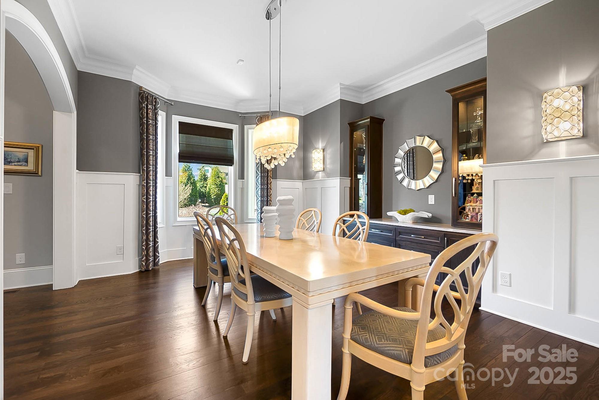 1311 Sunnys Halo Lane