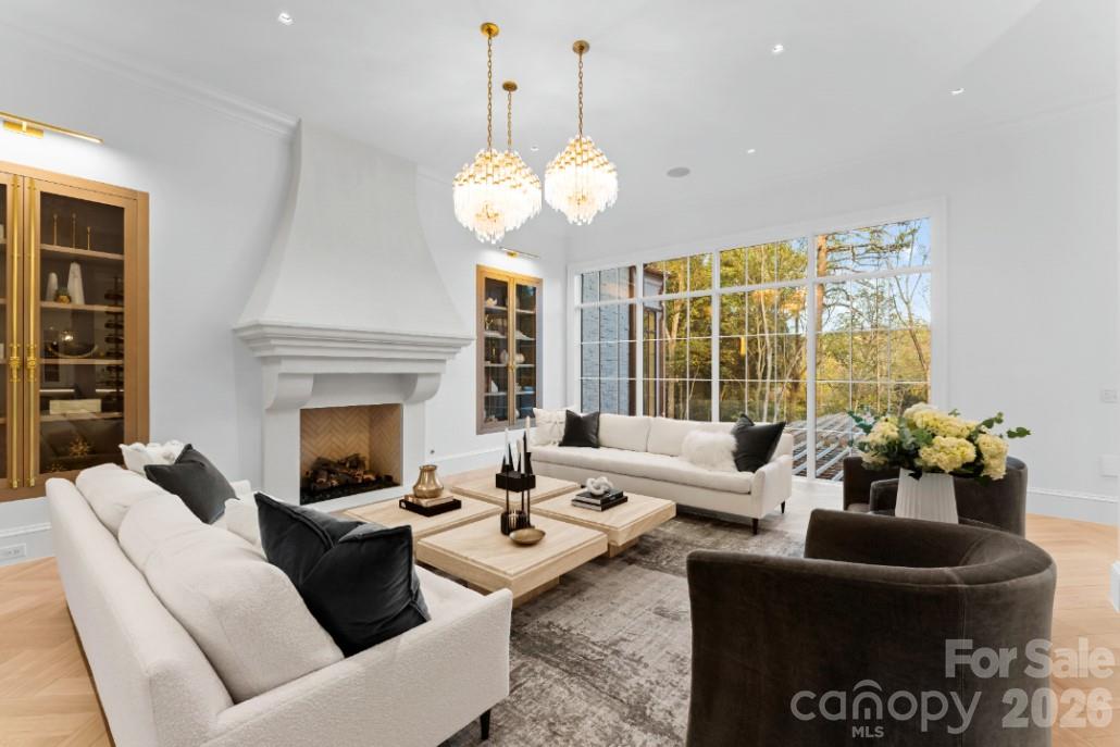 1008 Maxwell Court