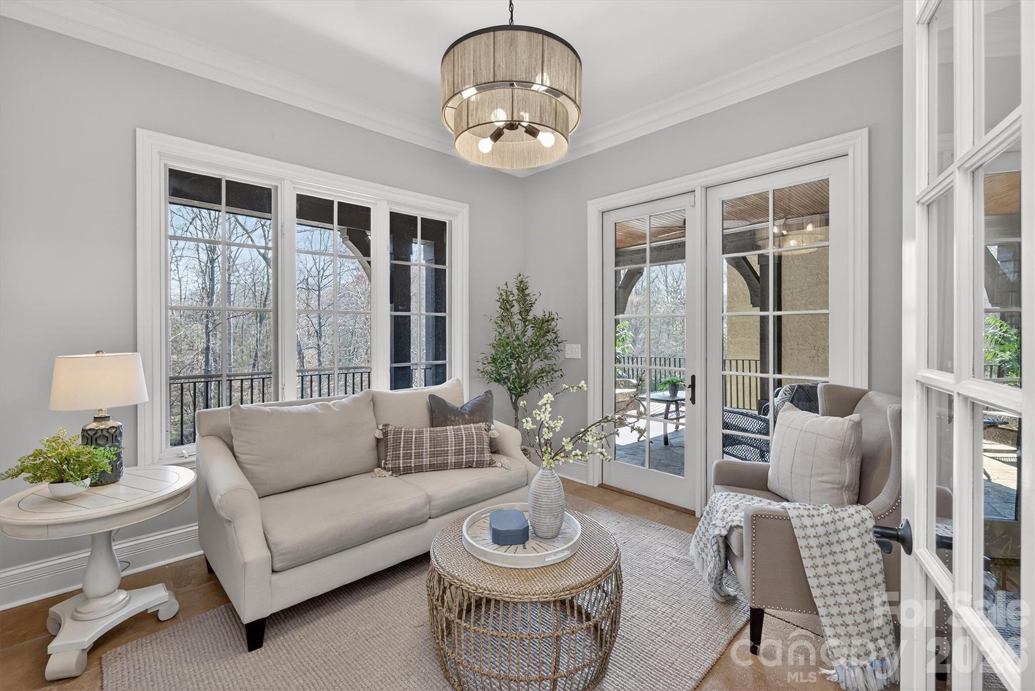 1915 Smarty Jones Drive