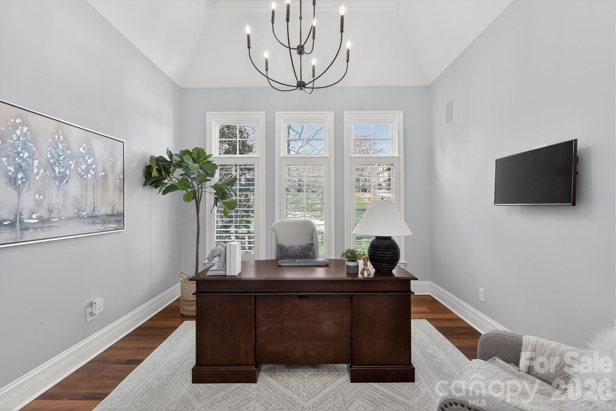 1915 Smarty Jones Drive