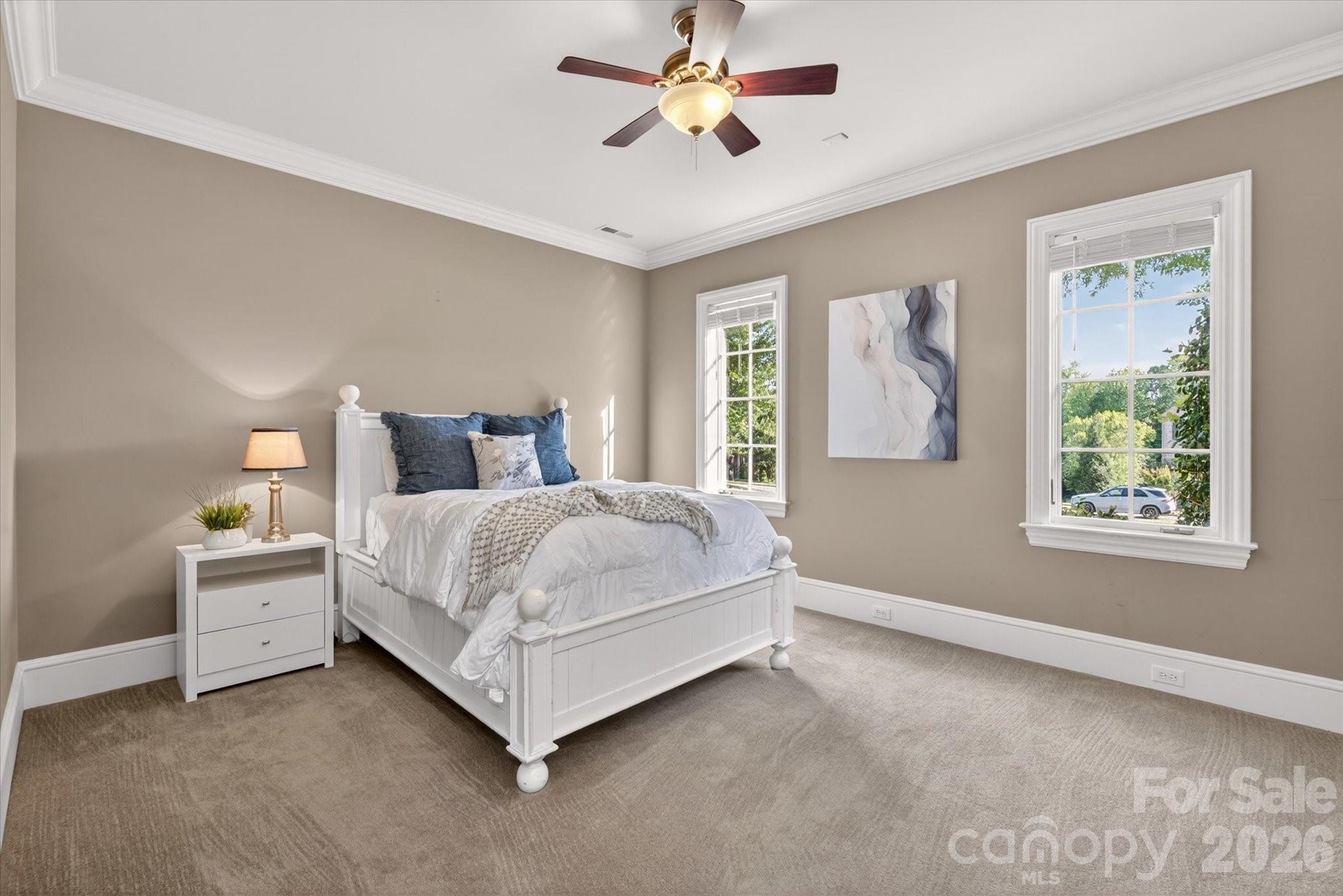 1629 Lookout Circle