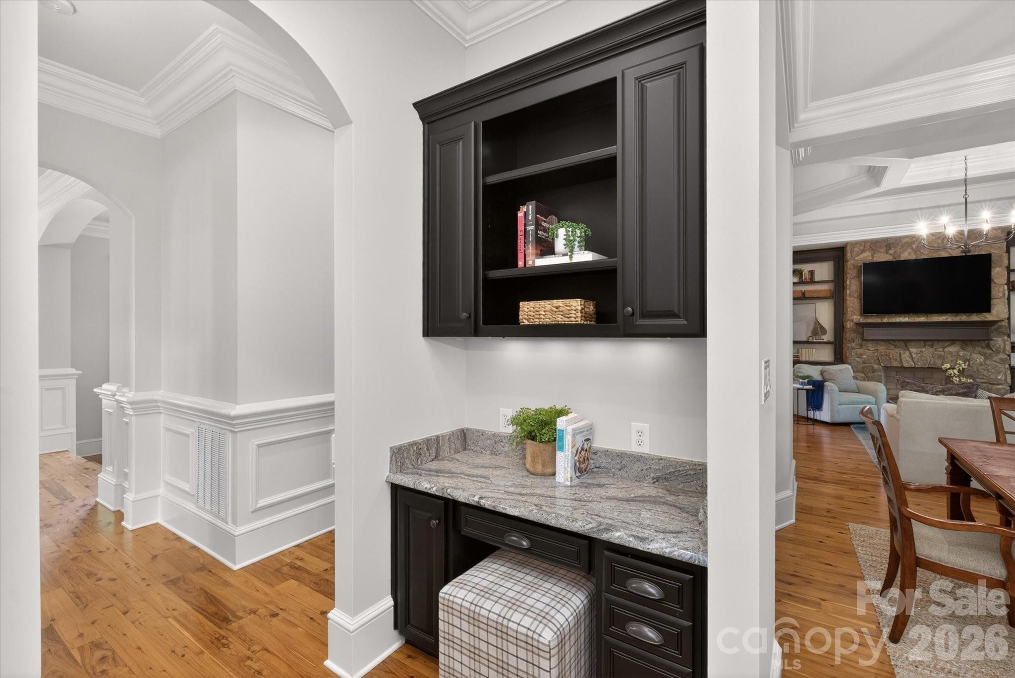 1629 Lookout Circle