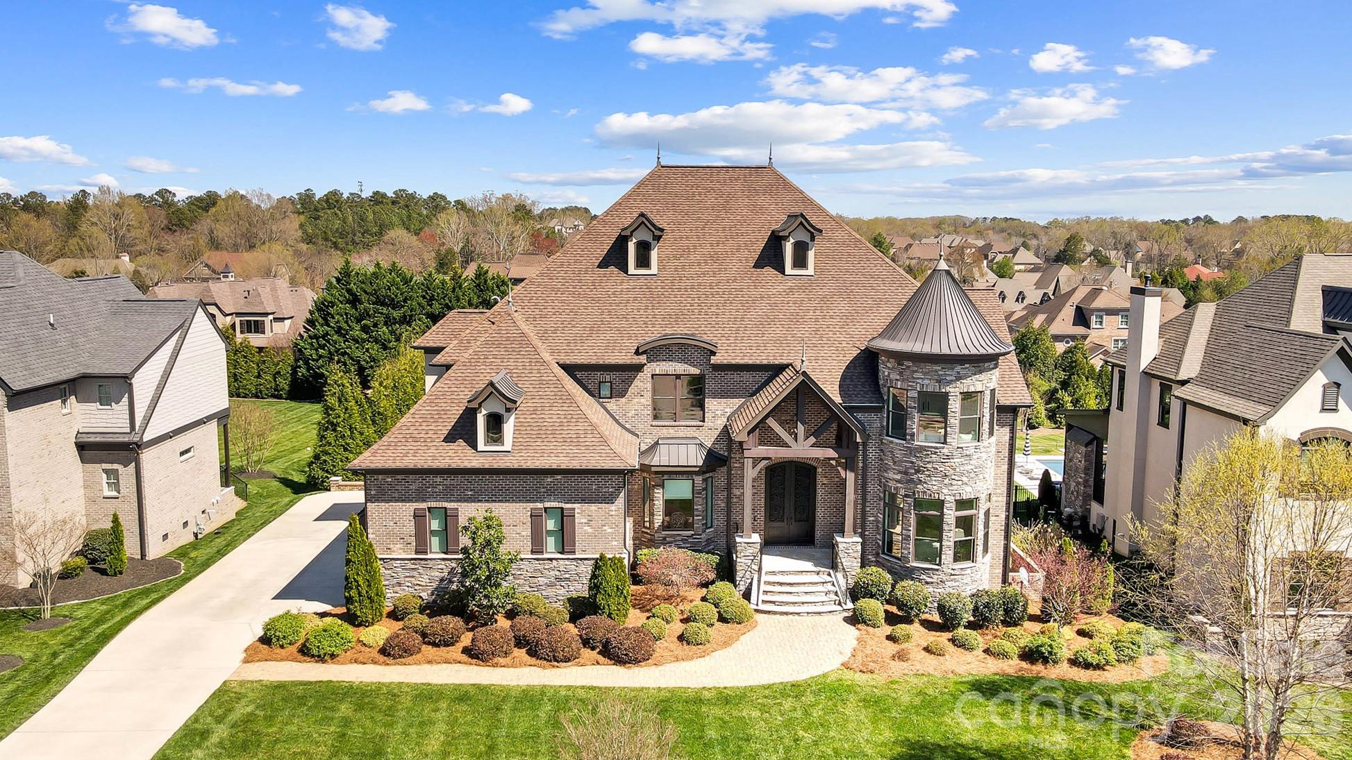 1311 Sunnys Halo Lane