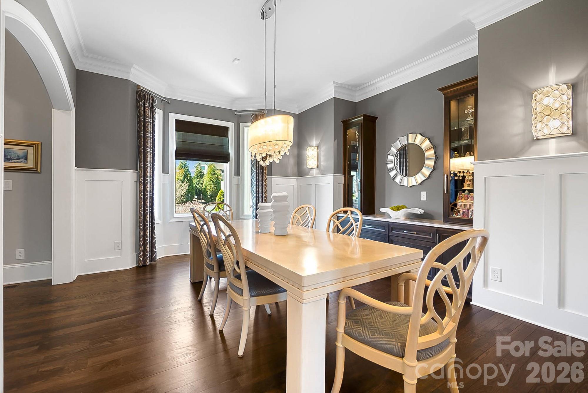 1311 Sunnys Halo Lane