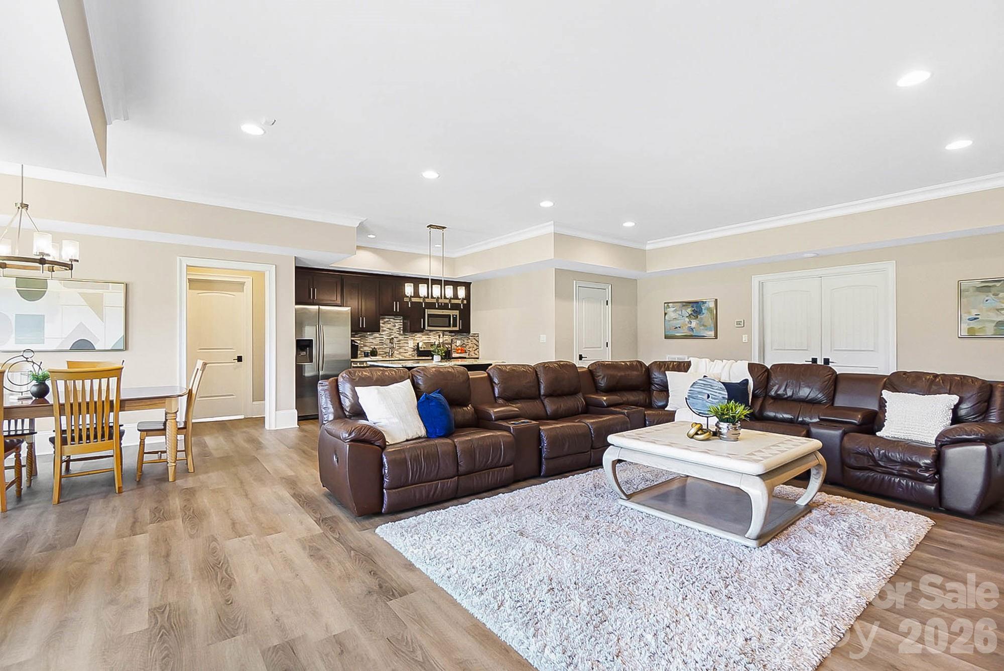 1311 Sunnys Halo Lane