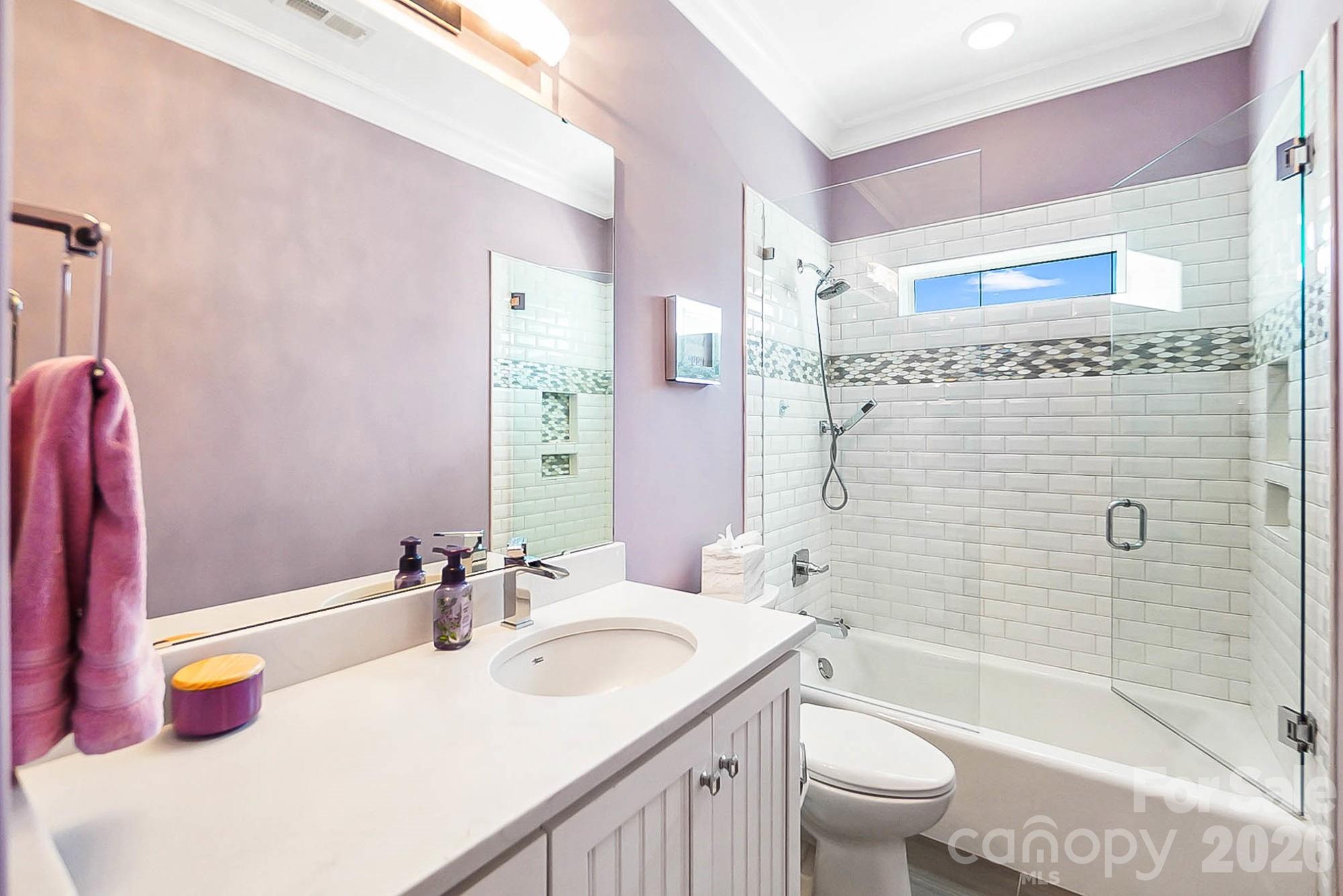 1311 Sunnys Halo Lane
