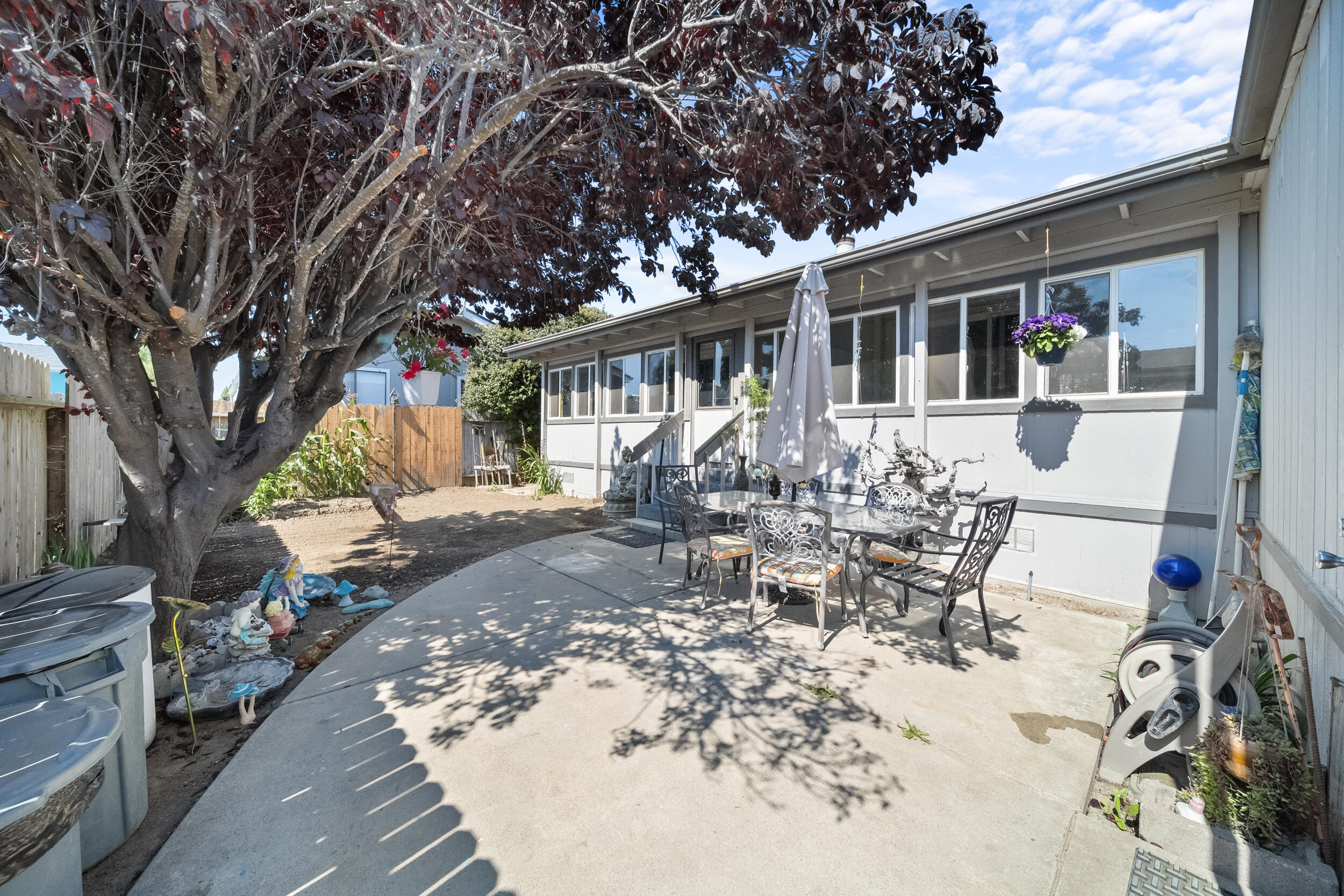 1317 N V Street, Spc 202