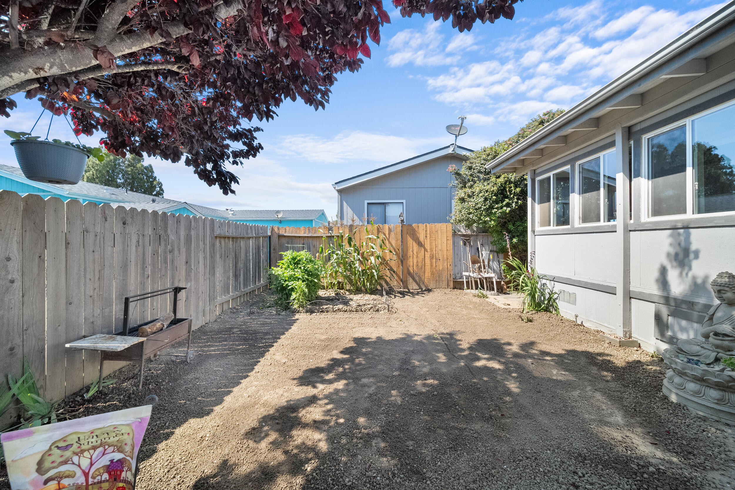 1317 N V Street, Spc 202