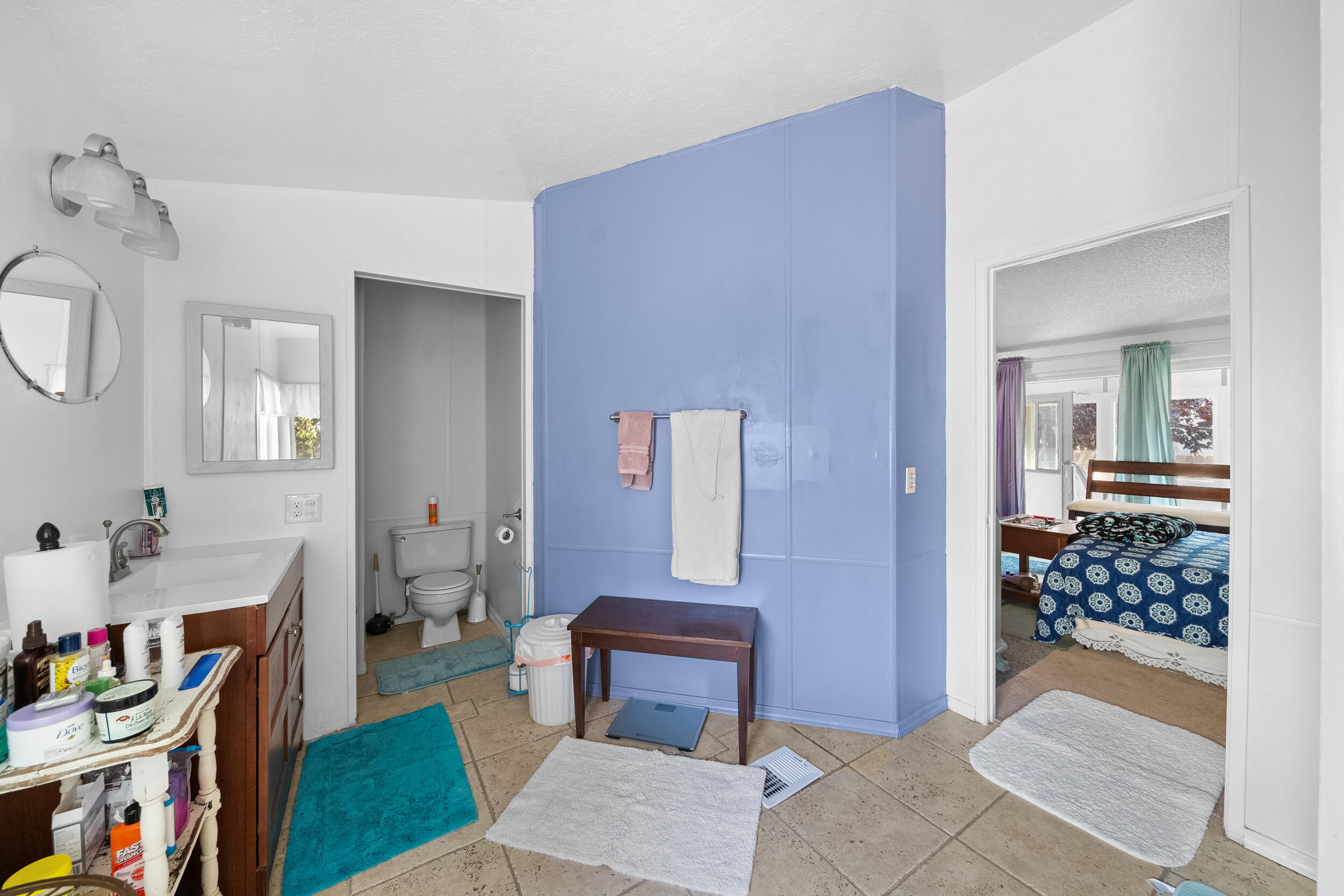 1317 N V Street, Spc 202