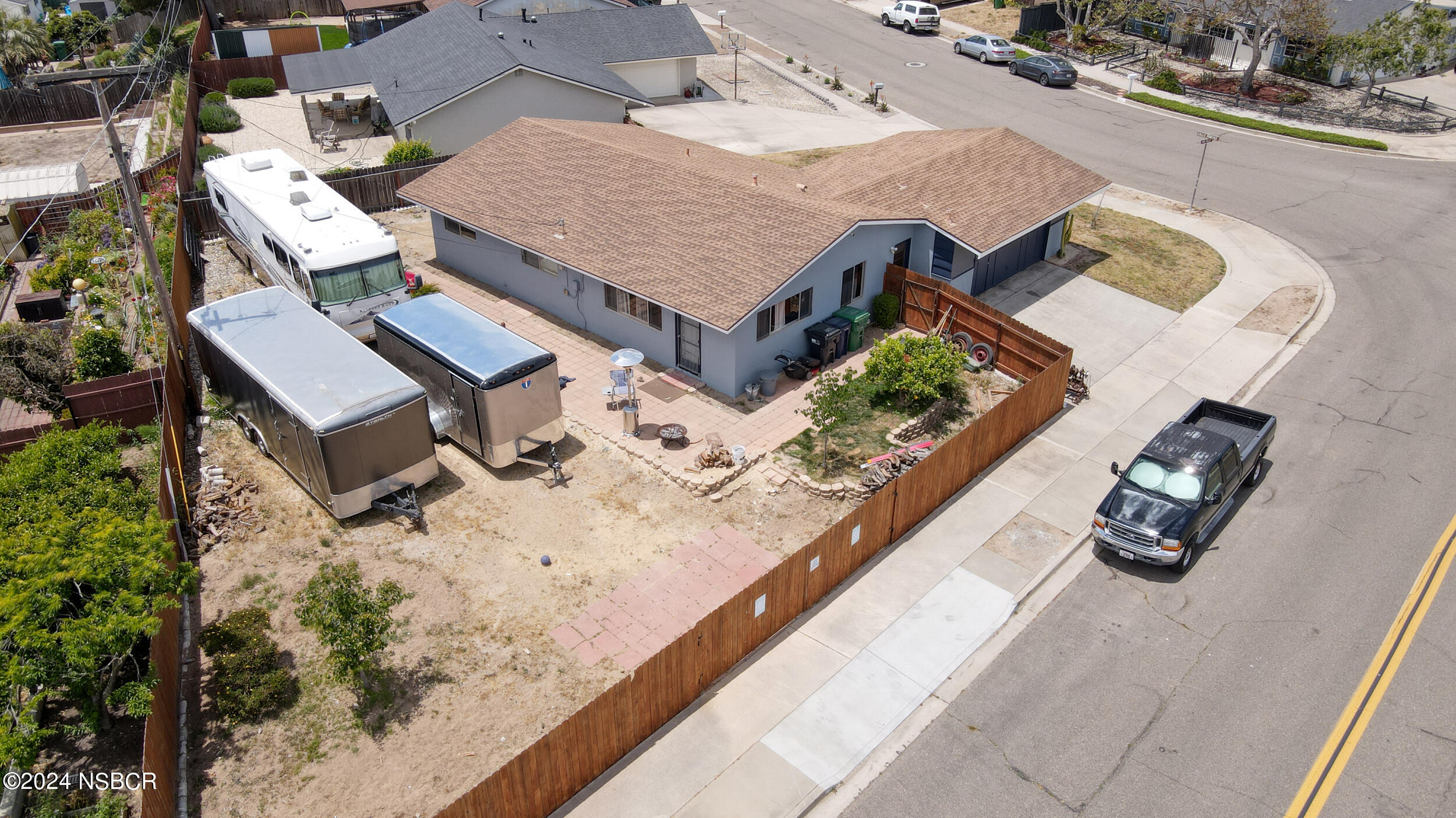 1588 Calle Portos