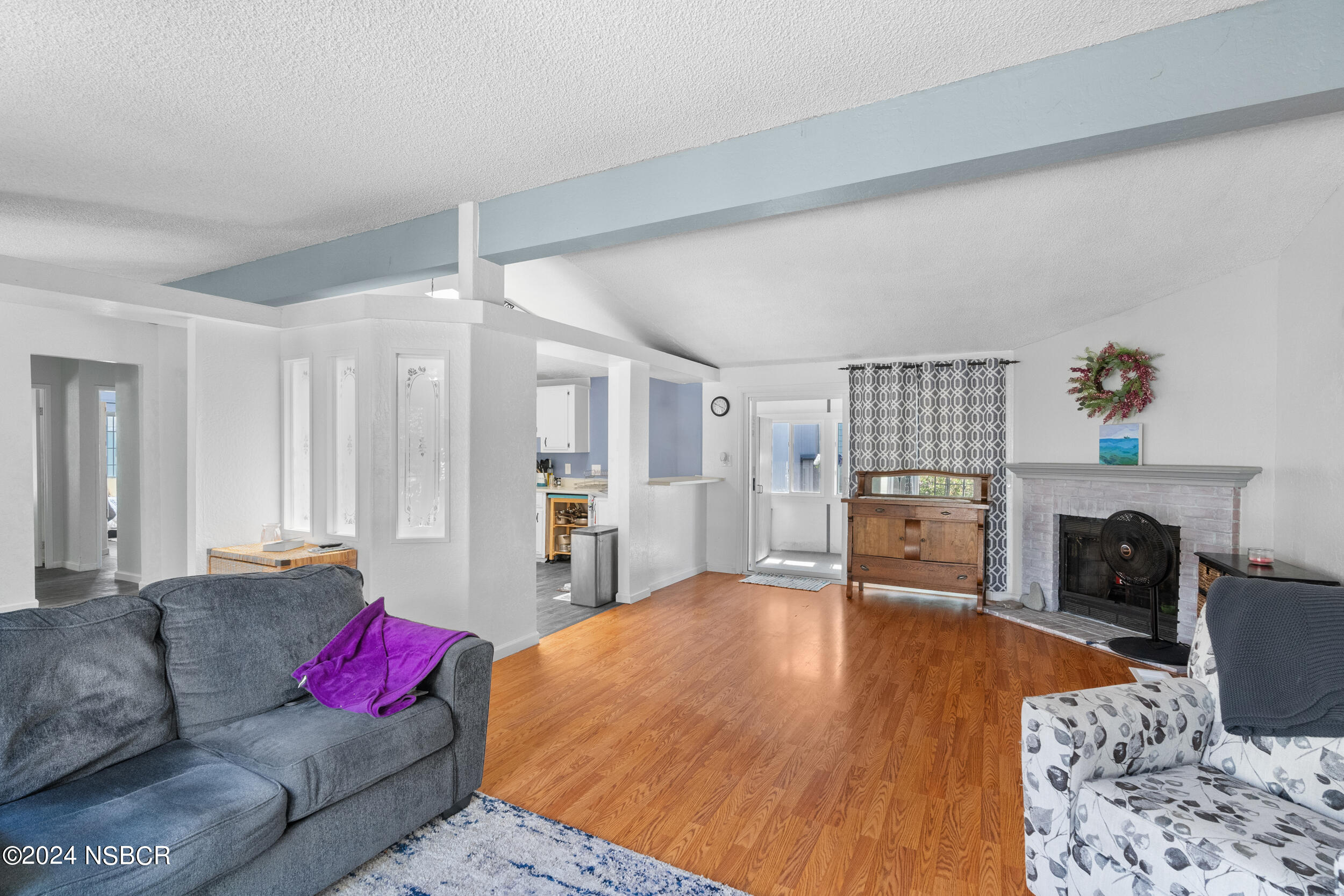 1317 N V Street, 202