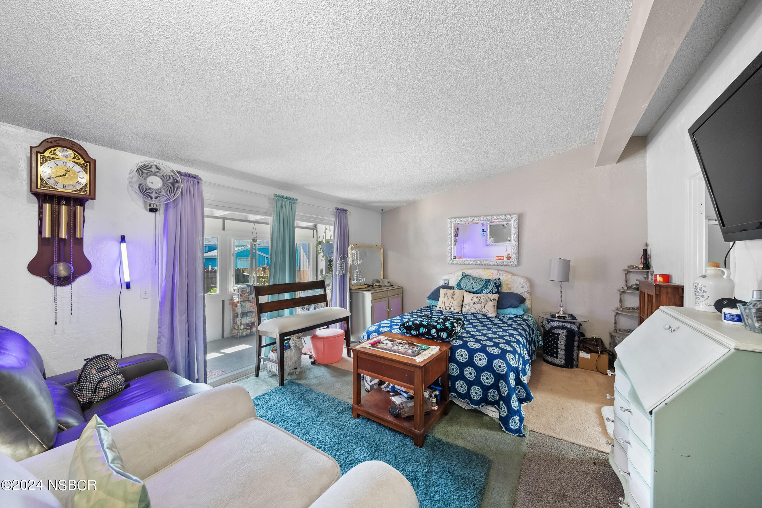 1317 N V Street, 202