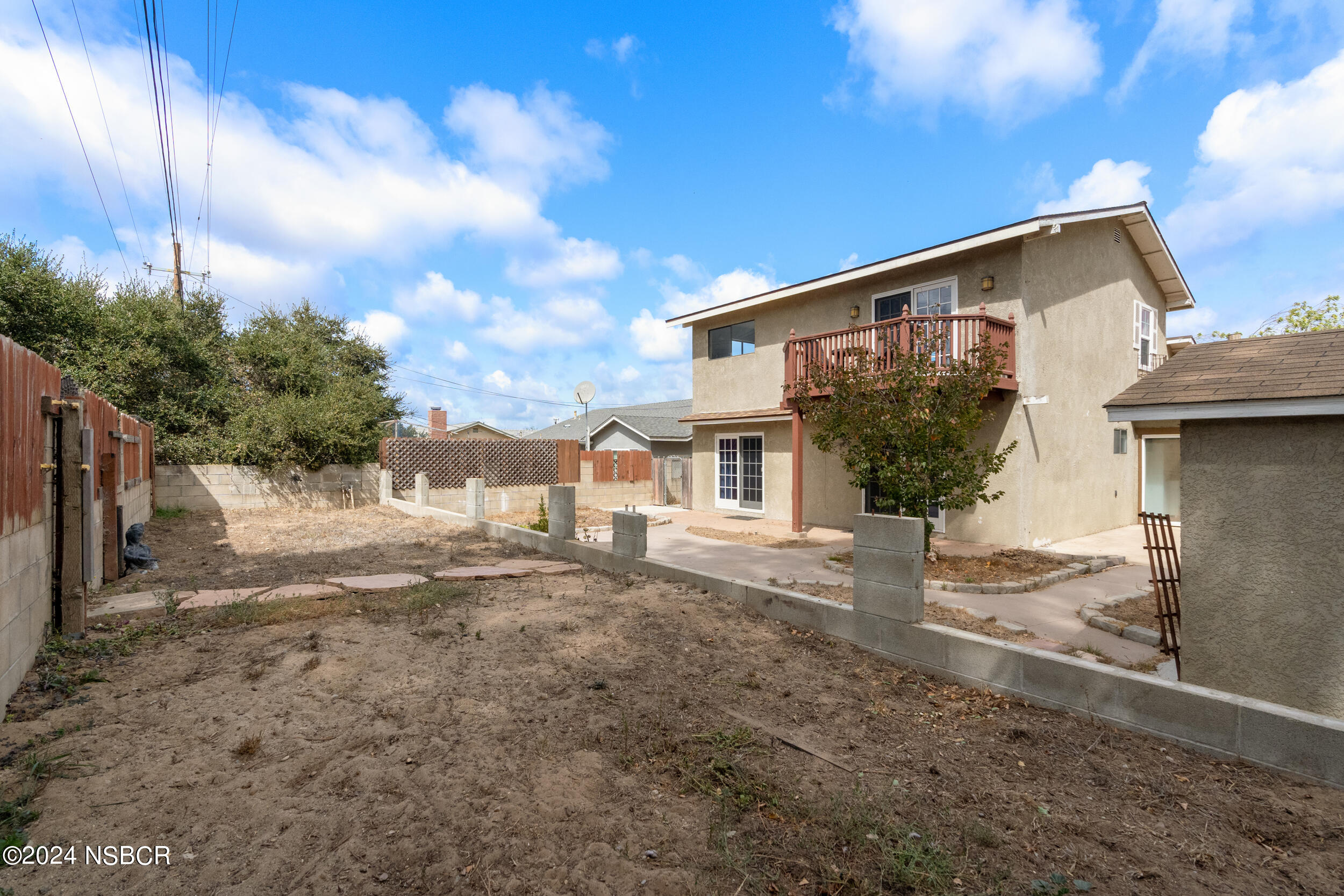 1586 Calle Primera