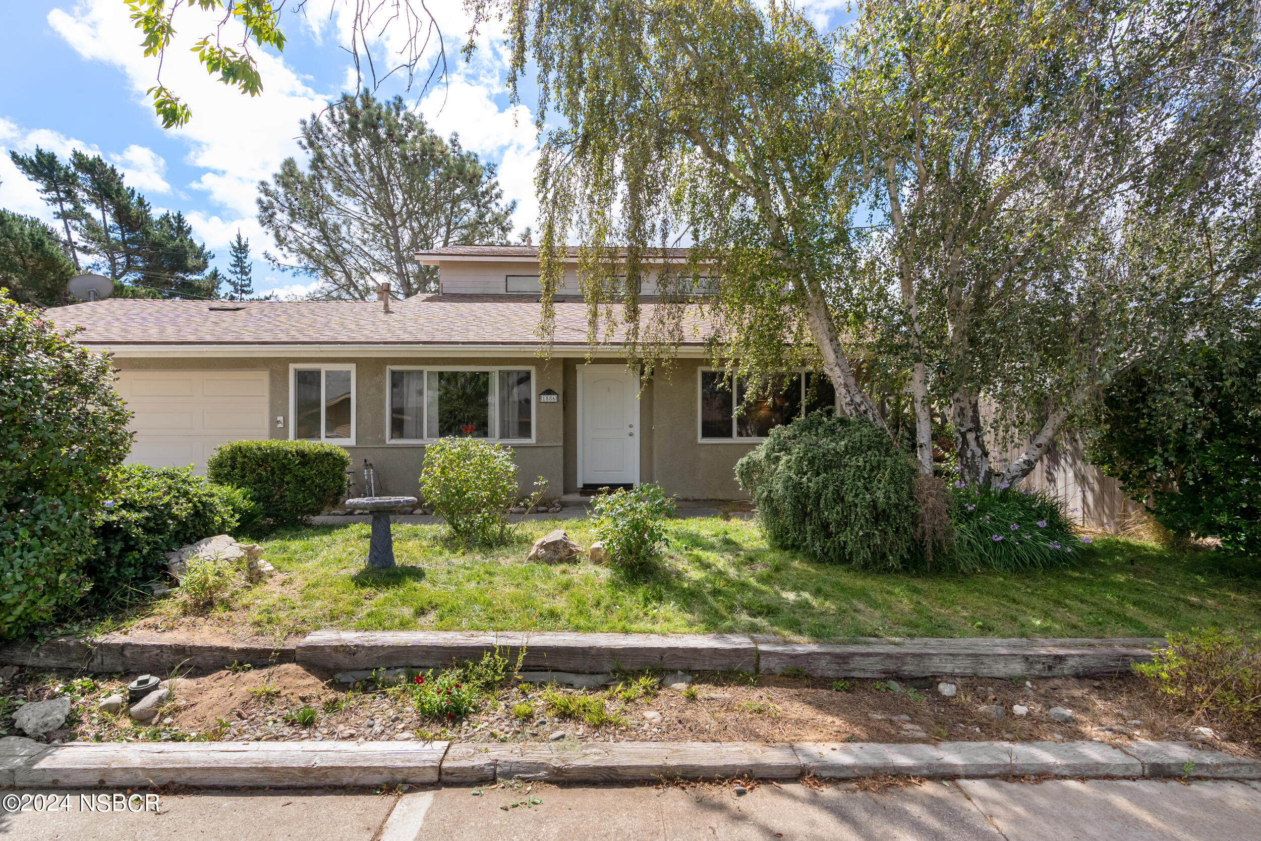 1586 Calle Primera