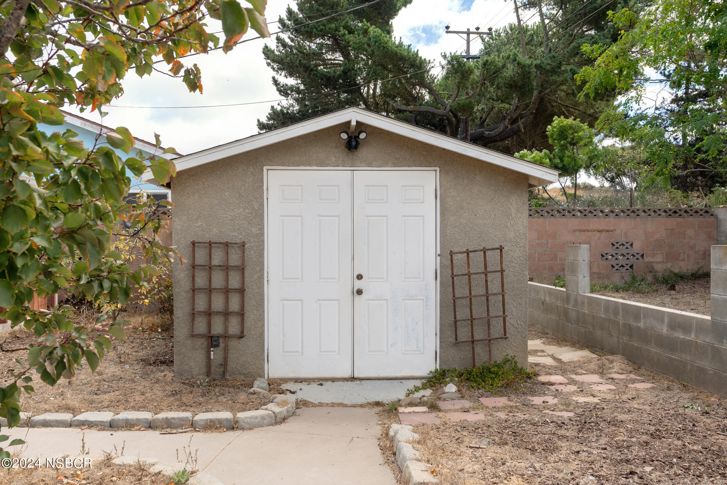 1586 Calle Primera