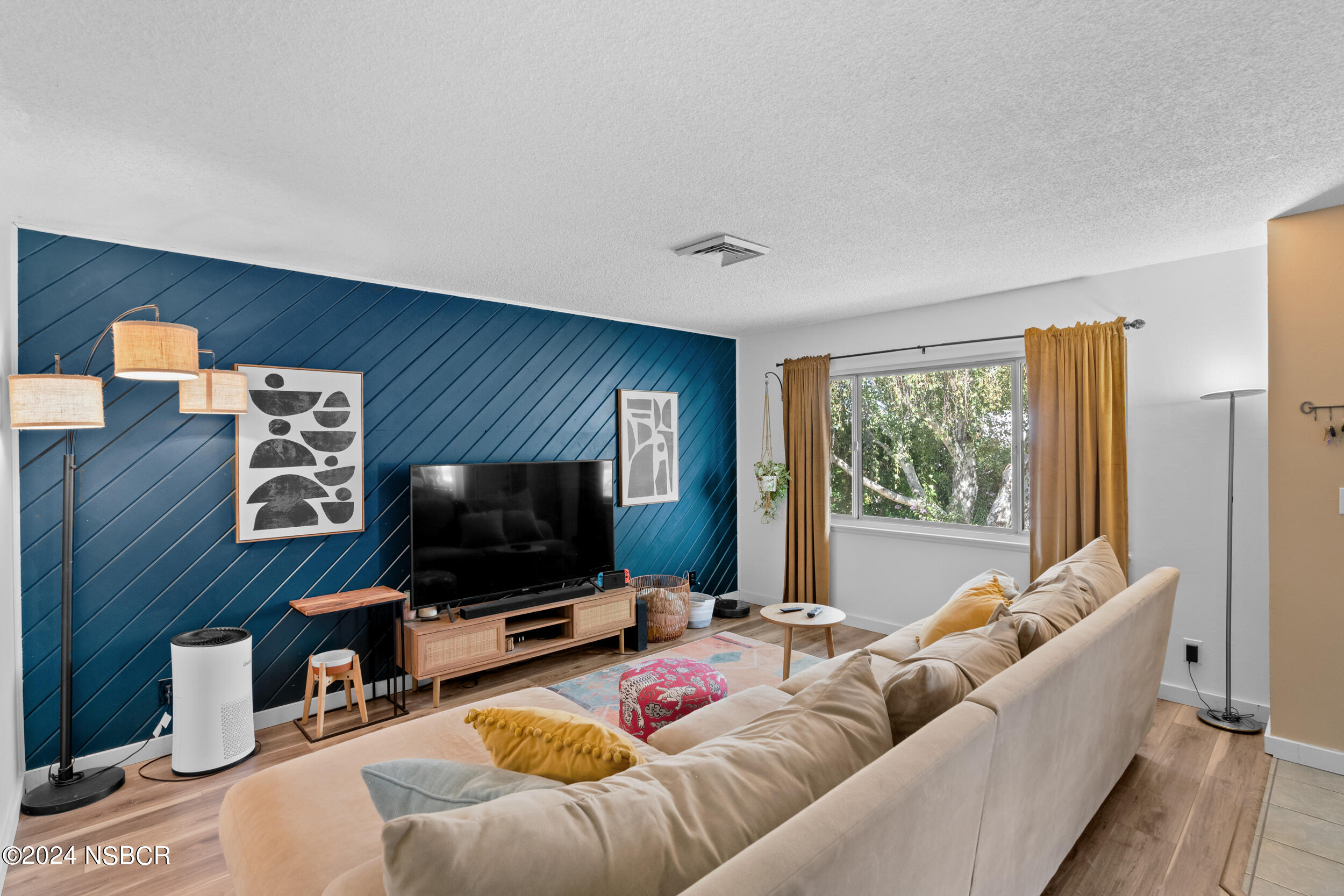 1586 Calle Primera