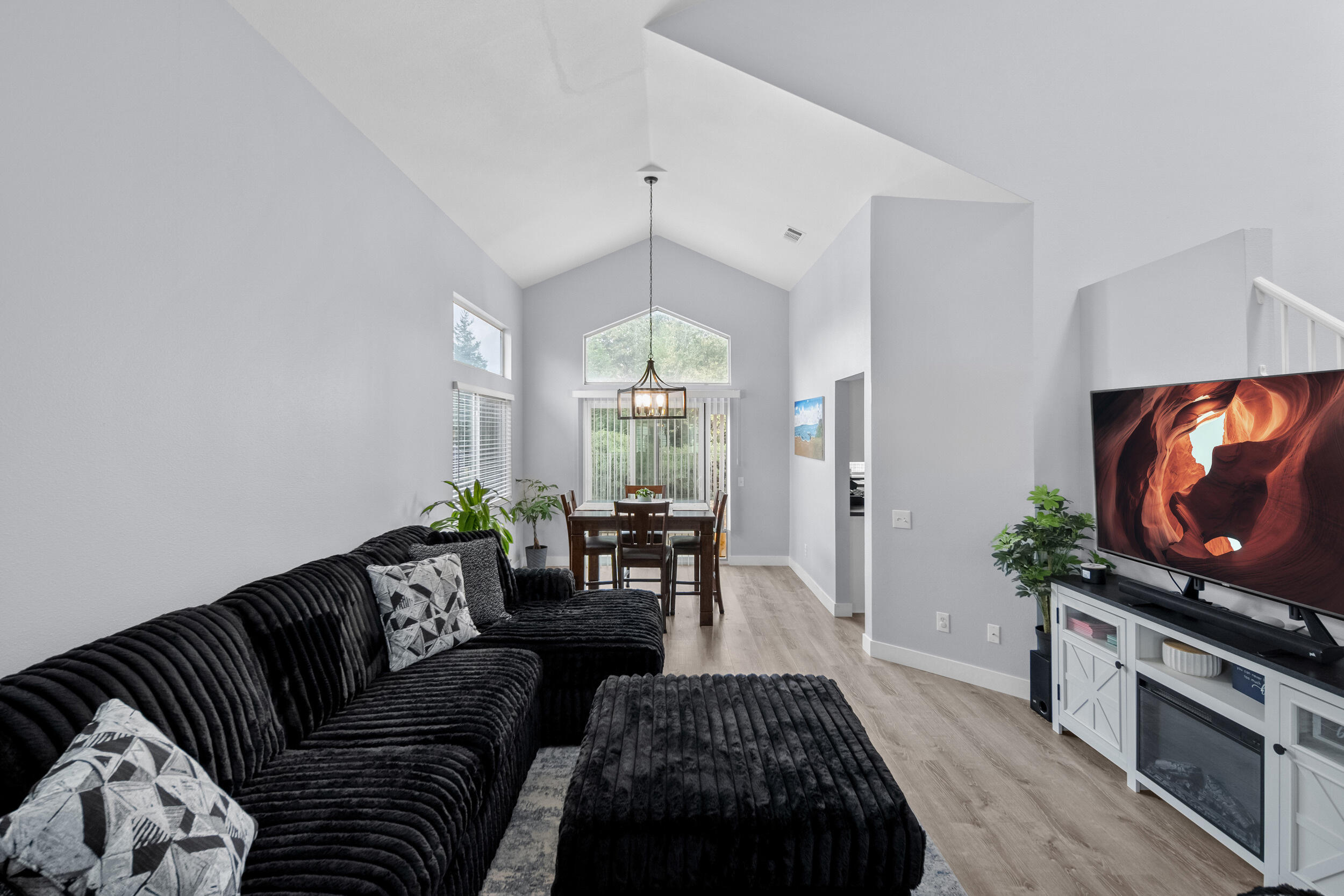 1241 Stonebrook Drive