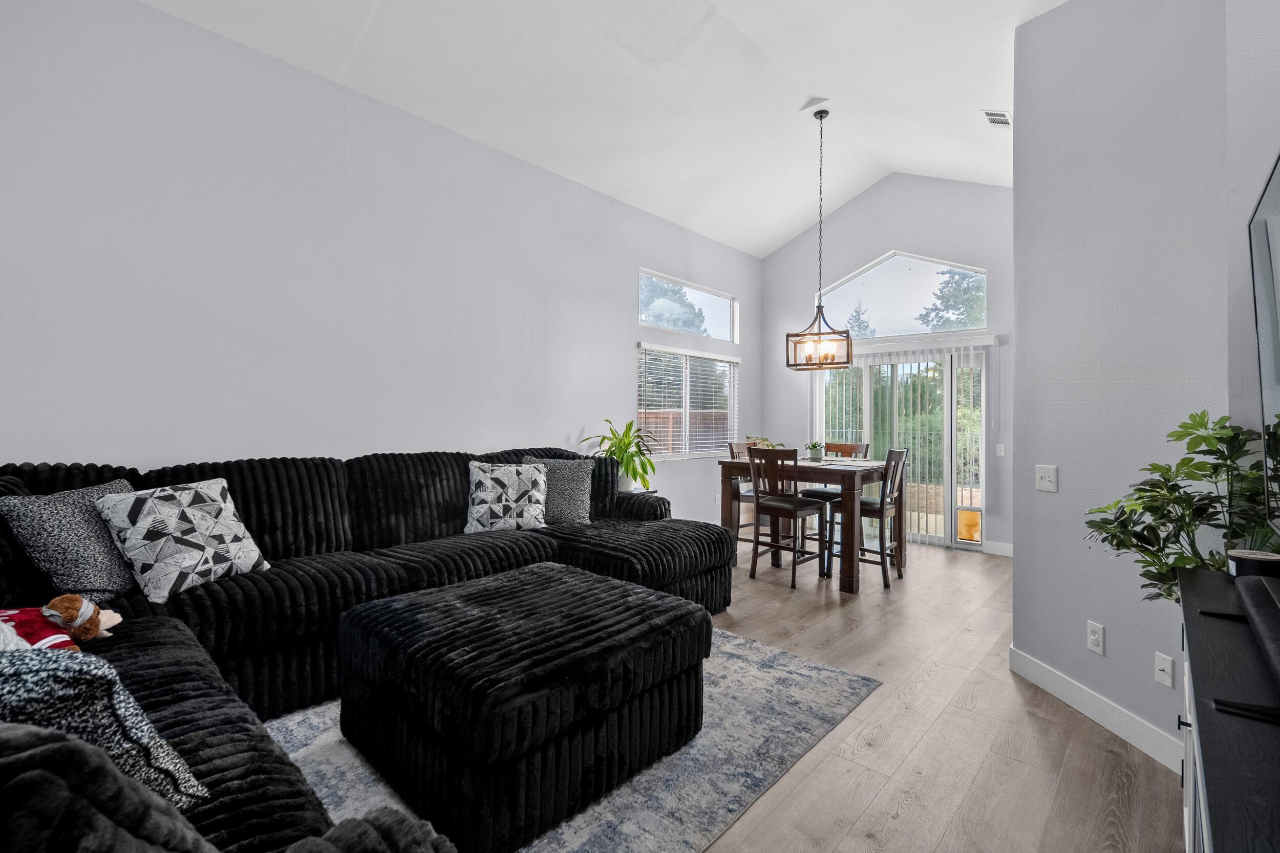 1241 Stonebrook Drive