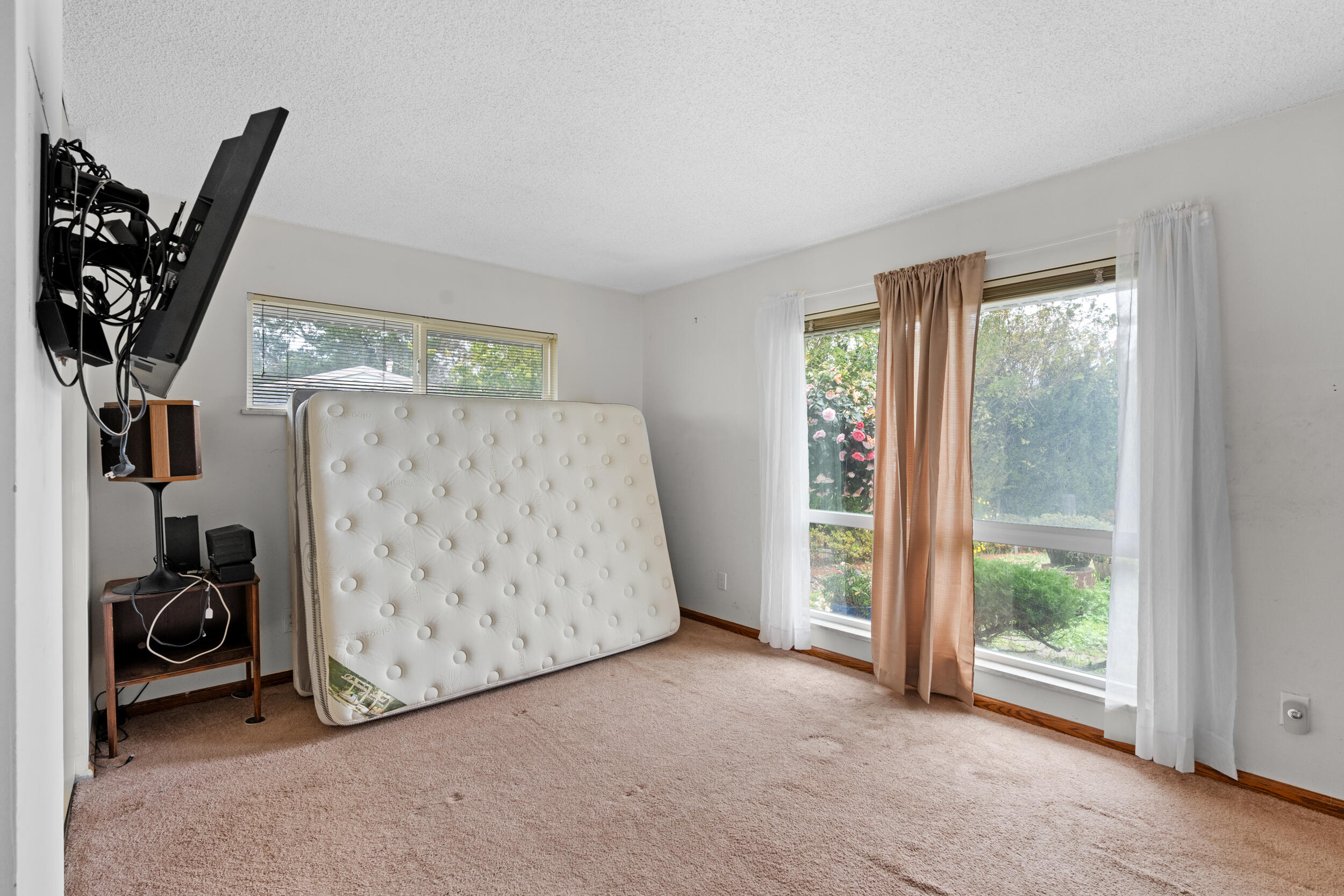 4088 Stardust Road