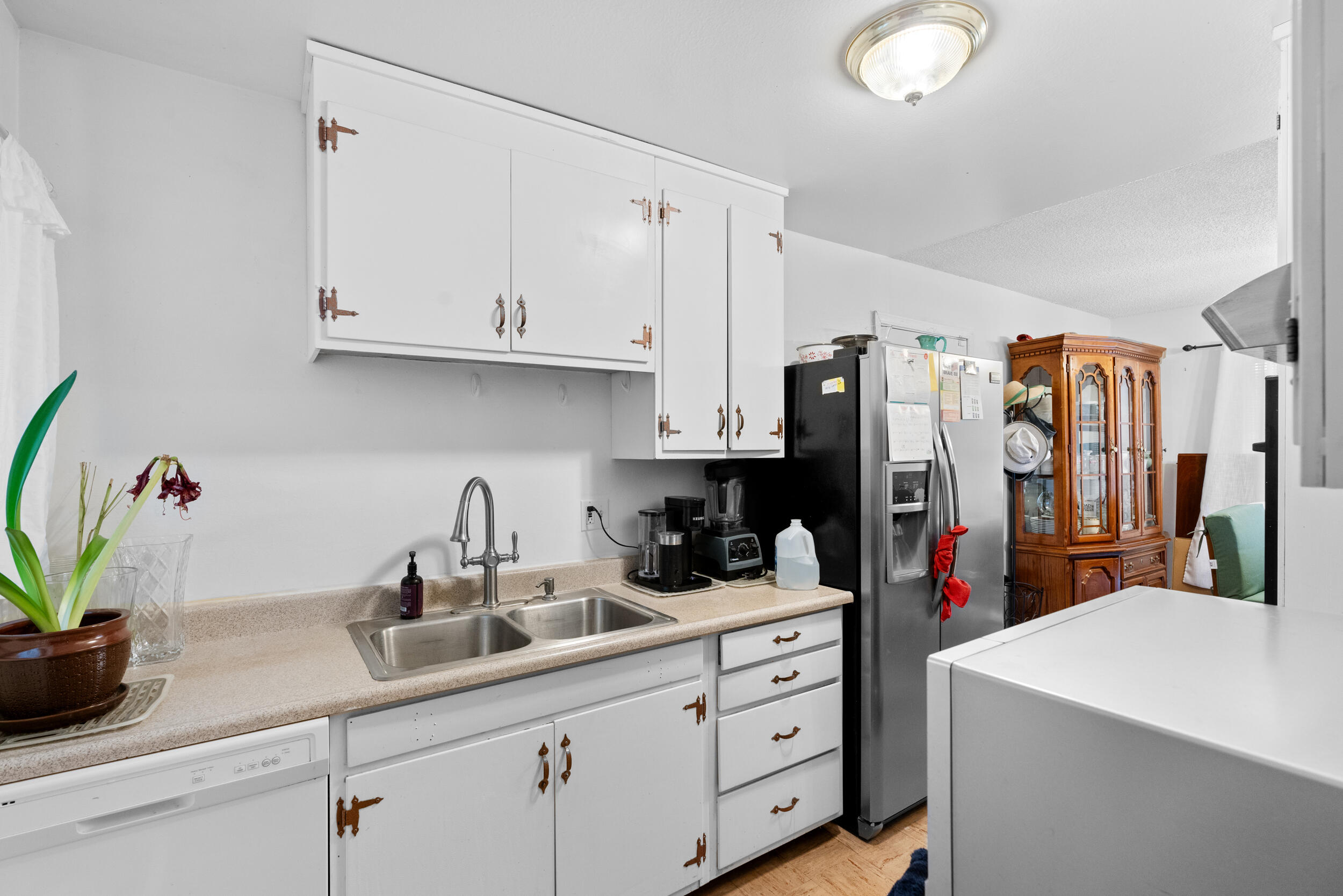 4088 Stardust Road