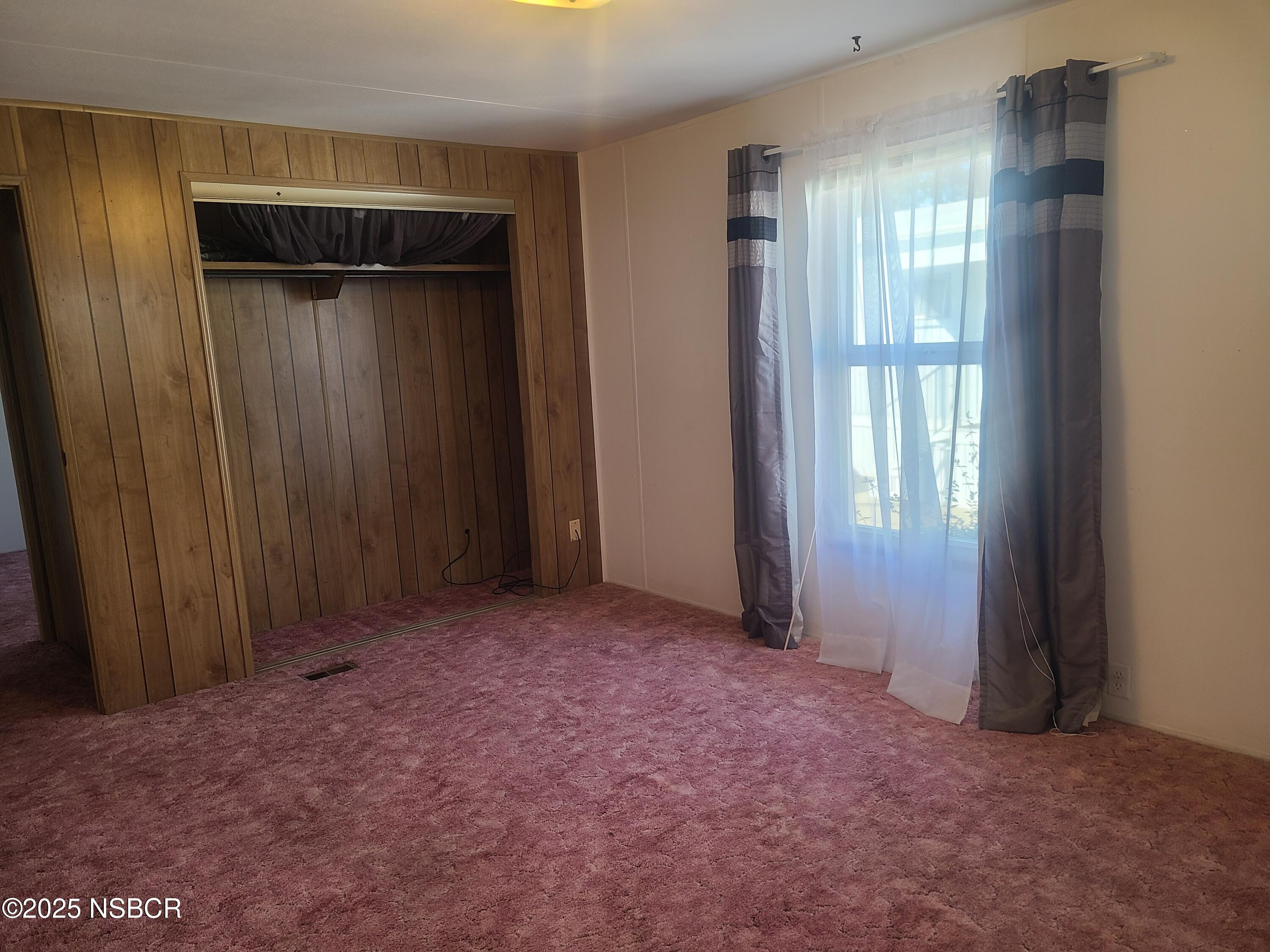 701 E Pine Avenue, 176