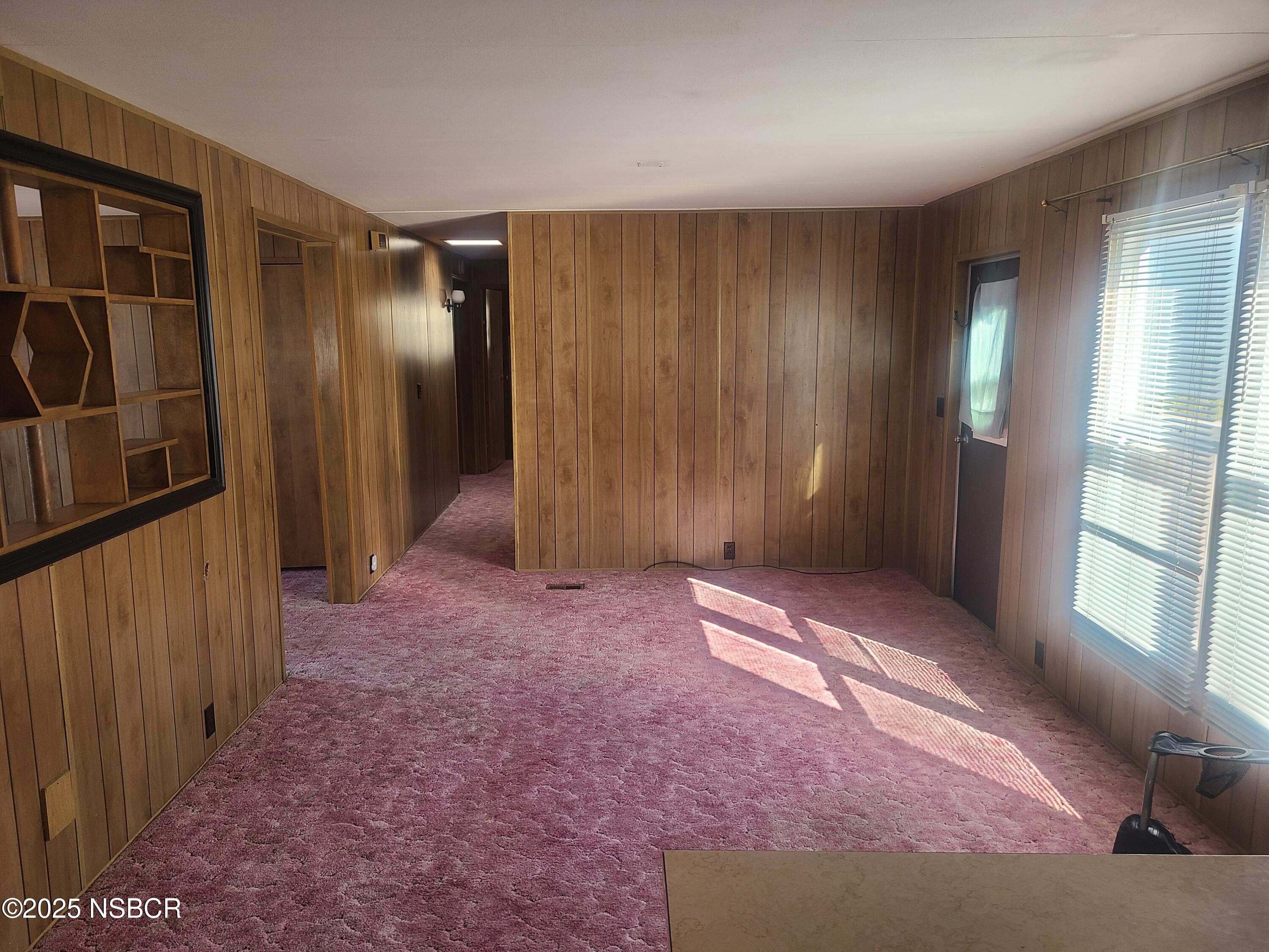 701 E Pine Avenue, 176