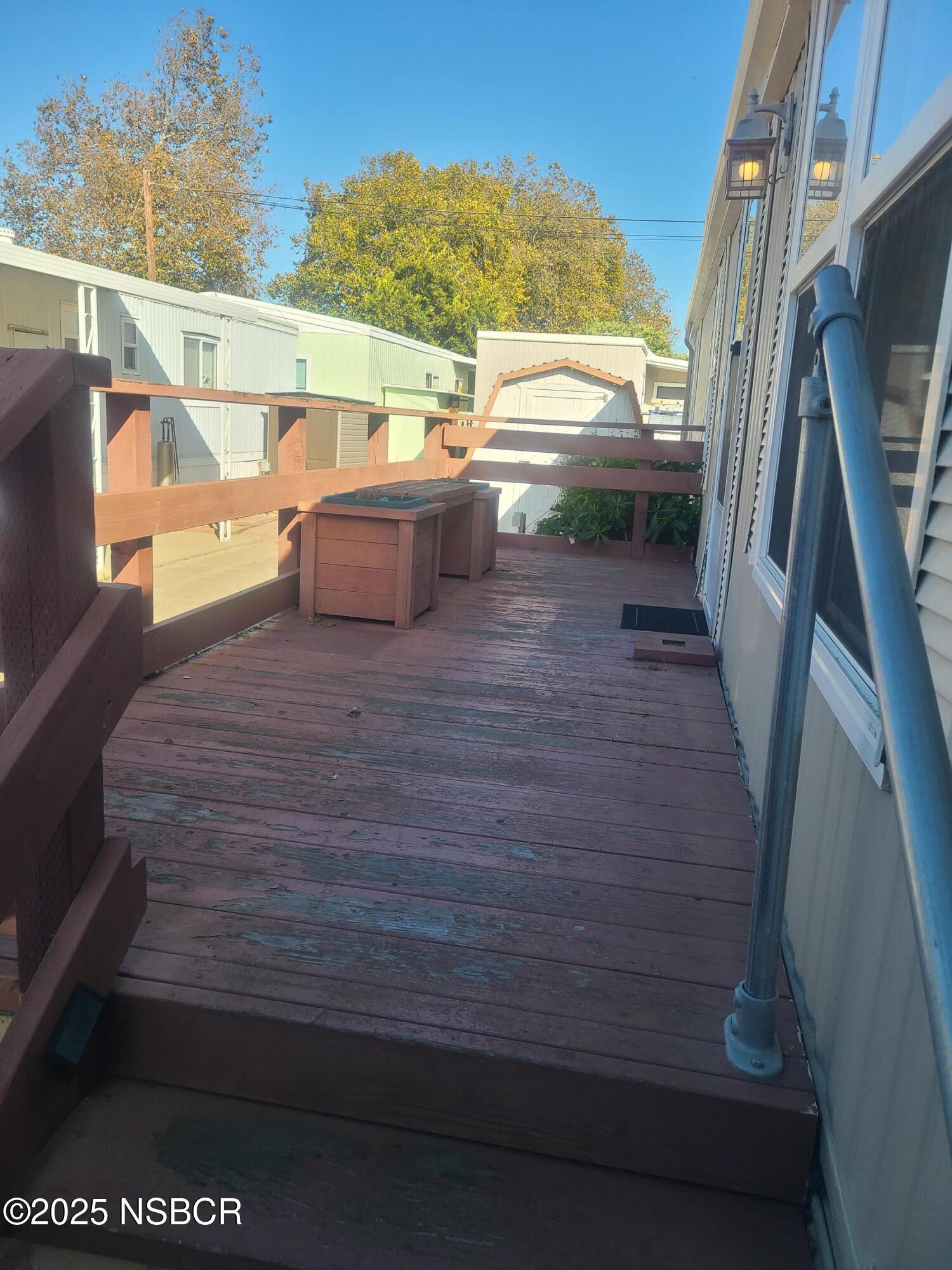 701 E Pine Avenue, 176