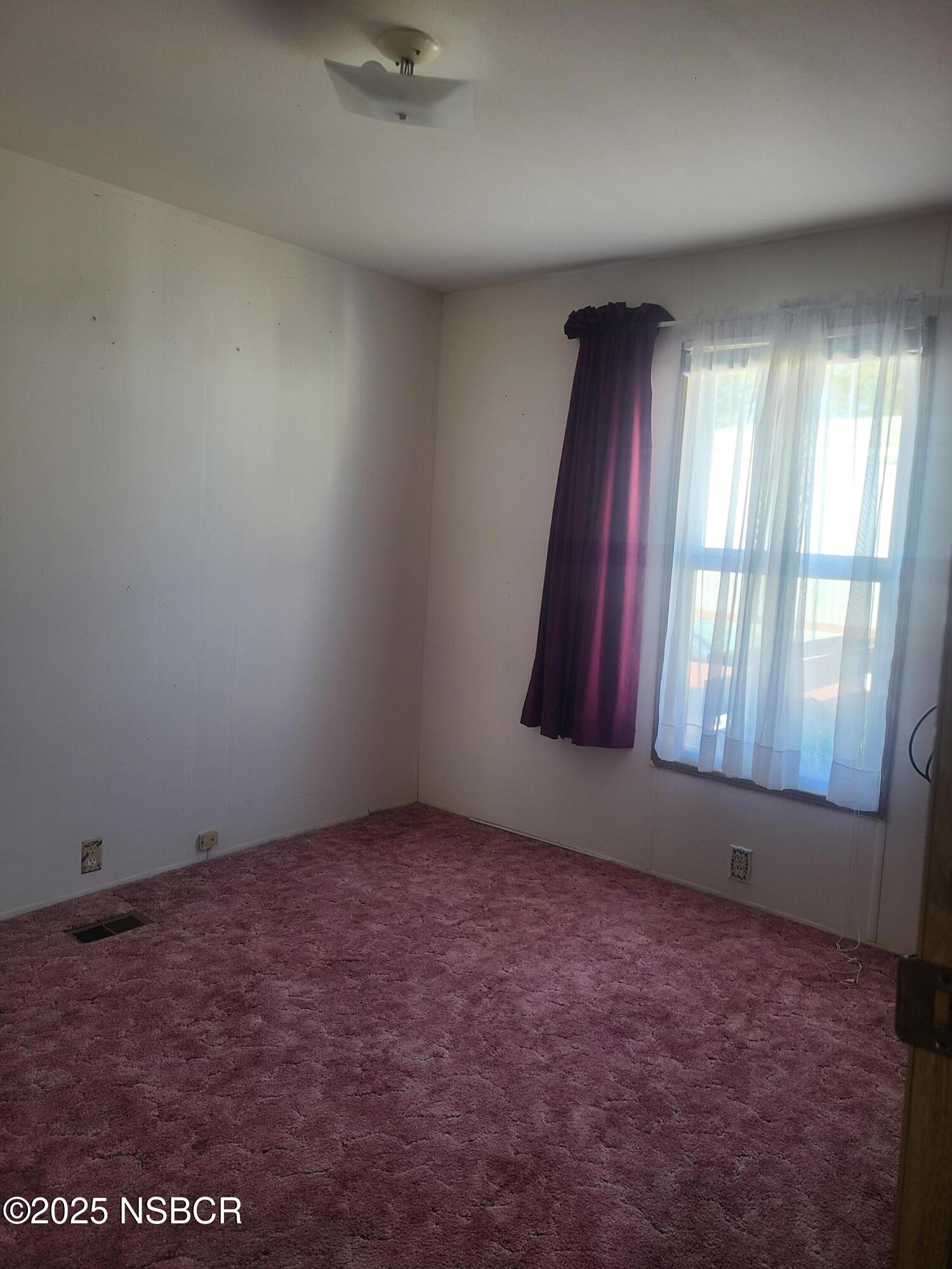701 E Pine Avenue, 176