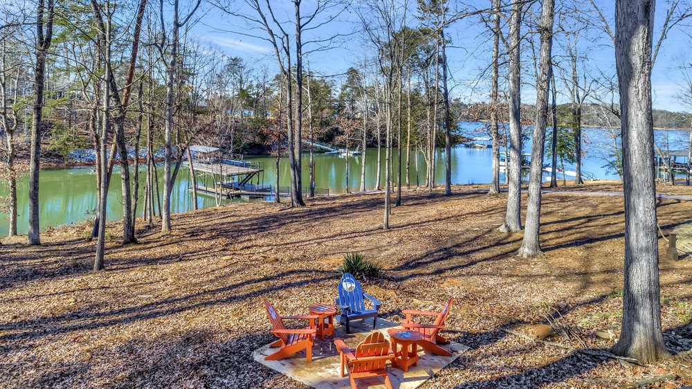 401 Broadwater Circle