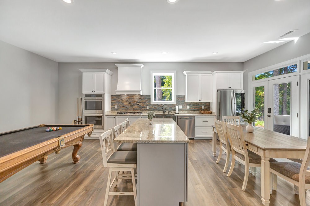 401 Broadwater Circle