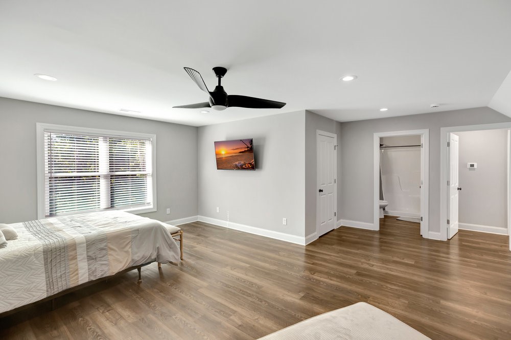 401 Broadwater Circle