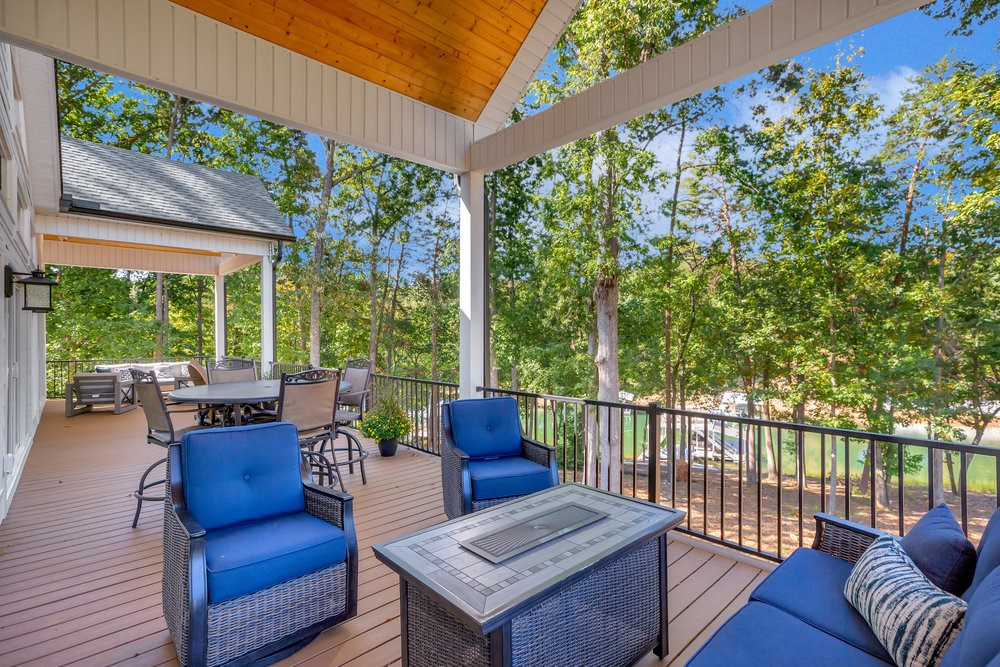 401 Broadwater Circle