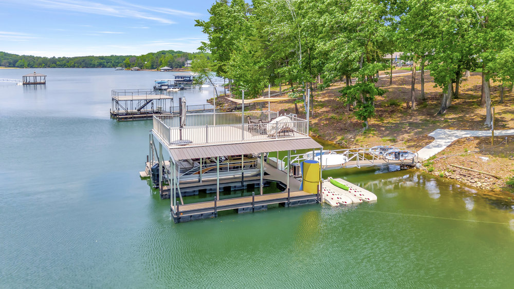 401 Broadwater Circle