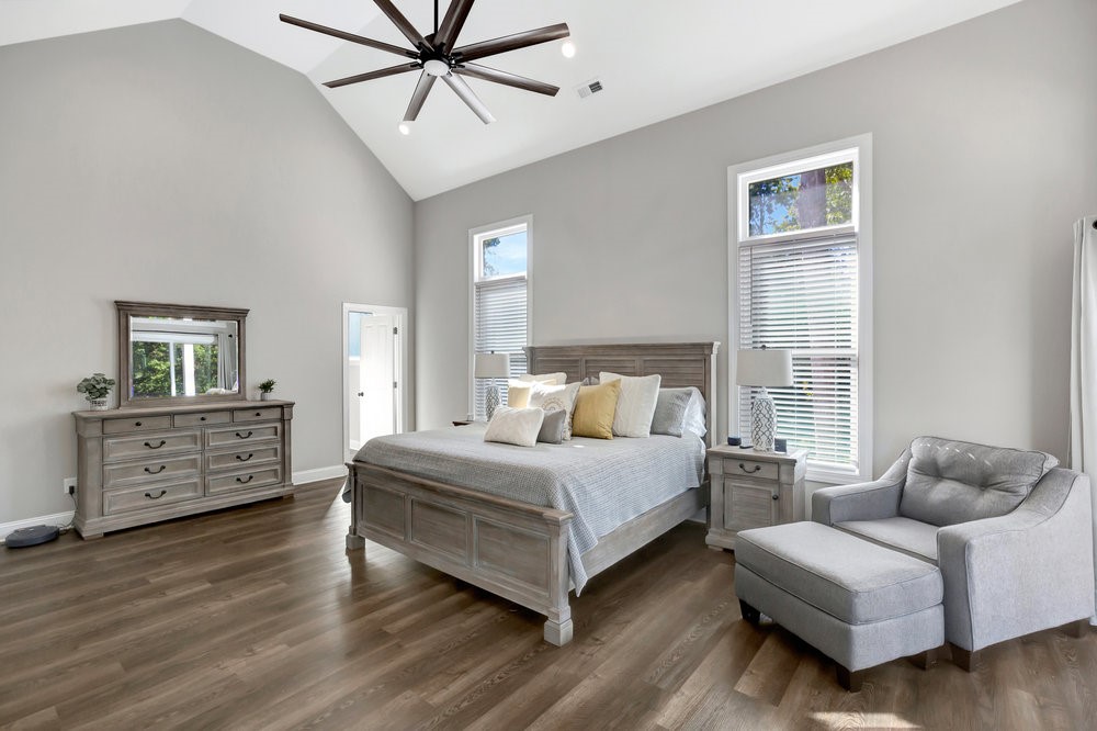 401 Broadwater Circle