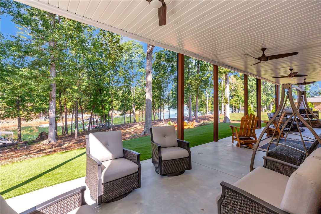 401 Broadwater Circle