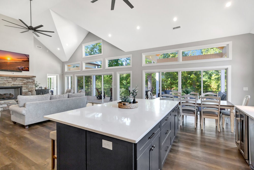 401 Broadwater Circle