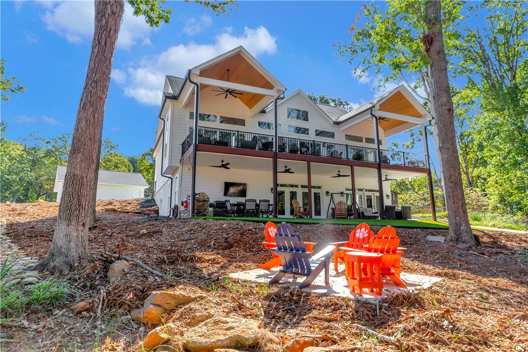 401 Broadwater Circle